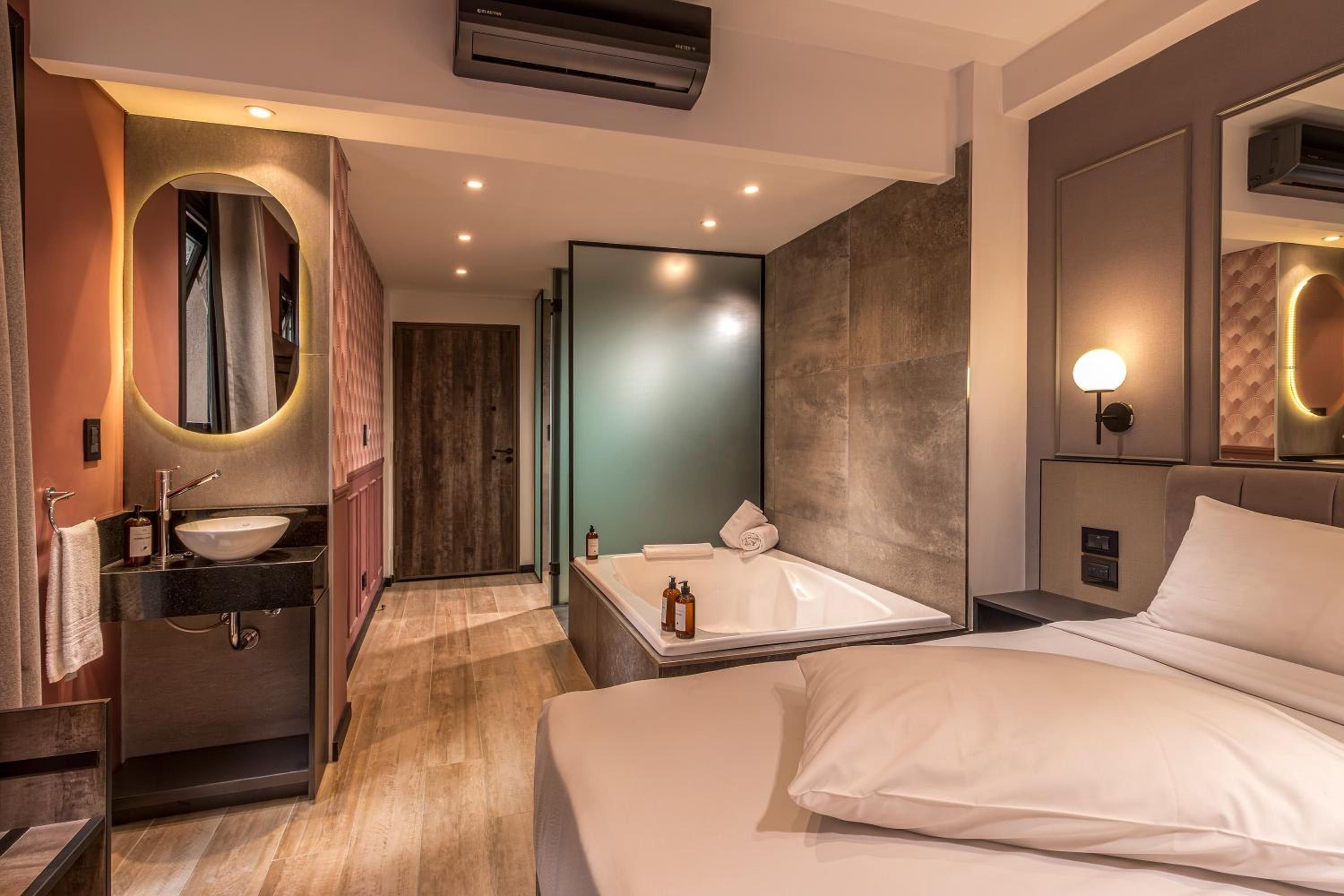 Superior Queen Room