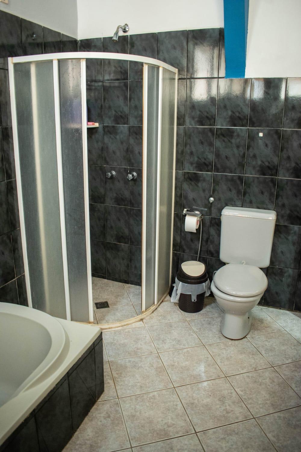 Double Room With Private Bathroom photo 3