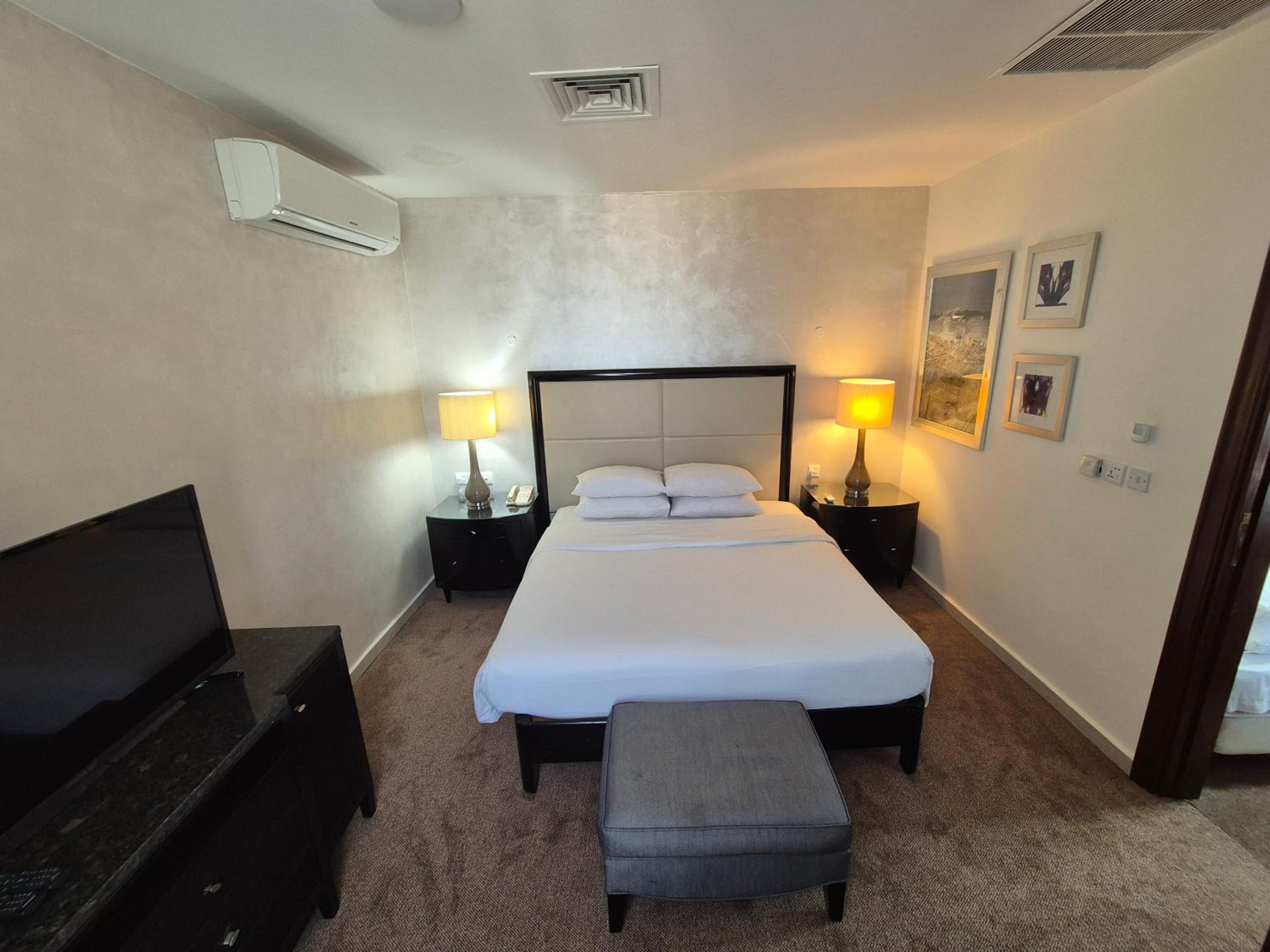 Deluxe Room - Photo 2