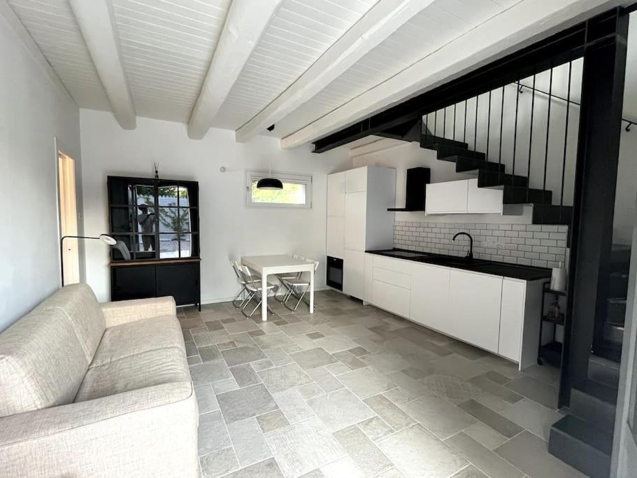One-Bedroom House photo 3