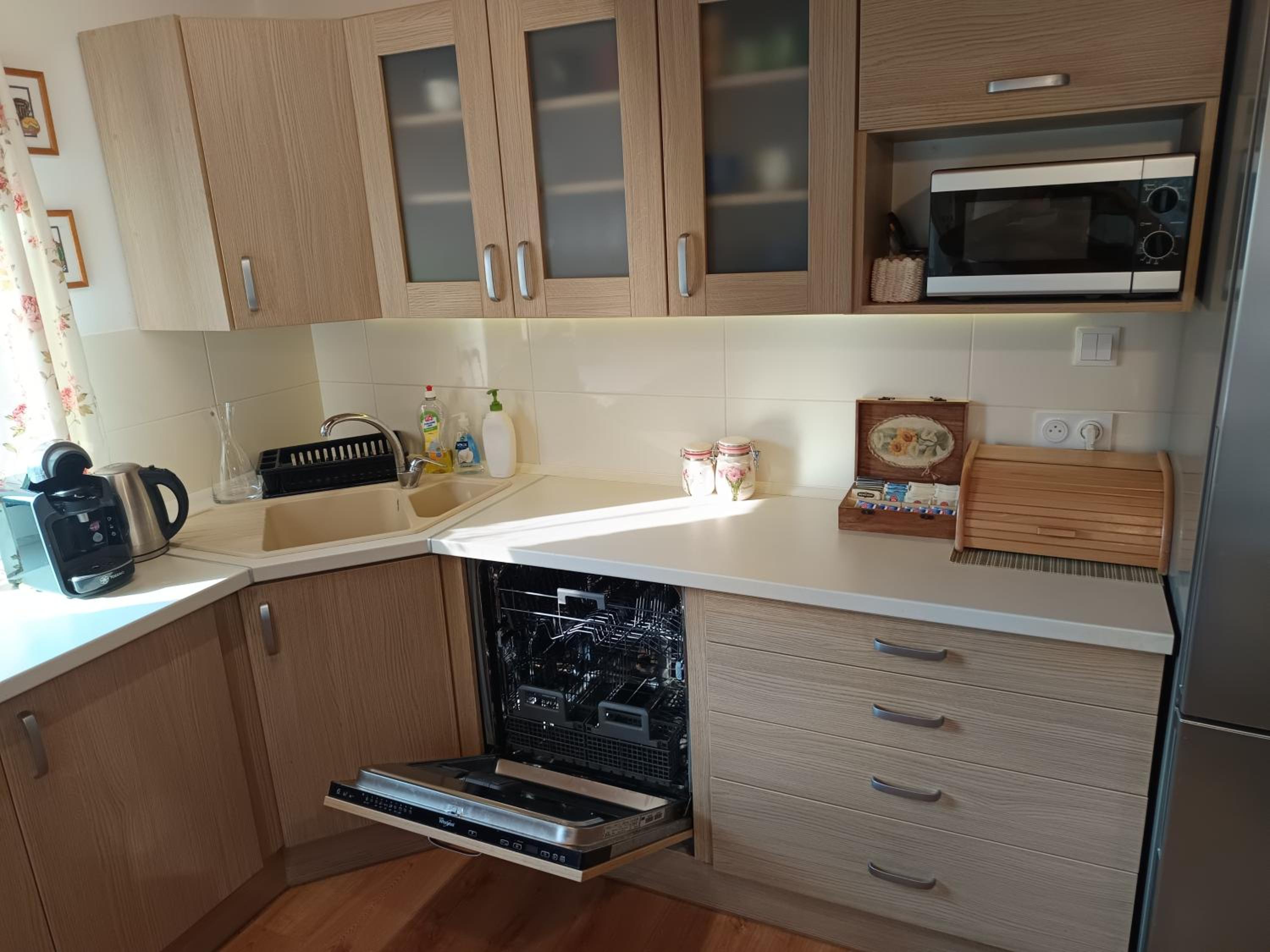 Four-Bedroom House - Photo 14
