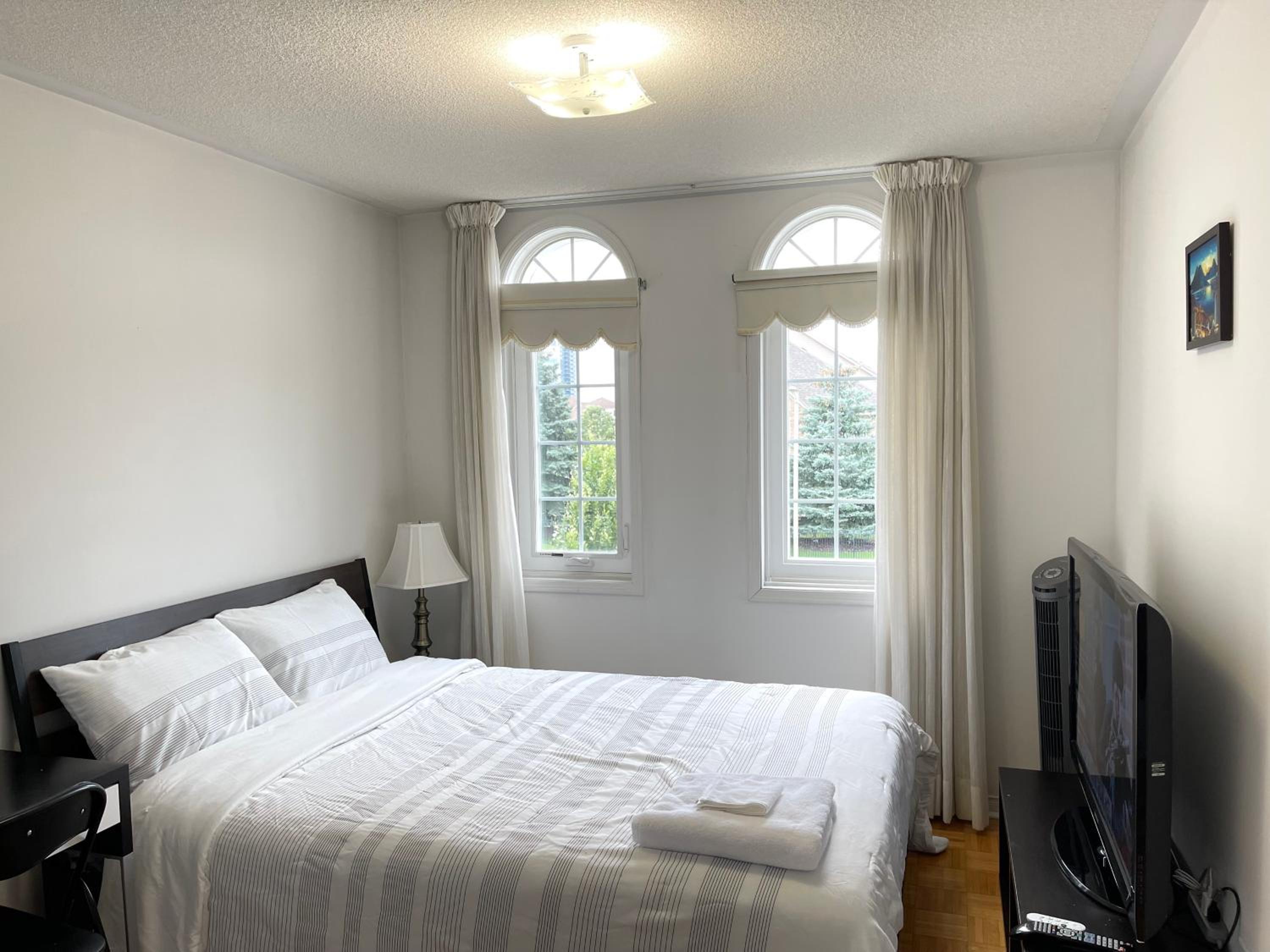 Standard Queen Room photo 1