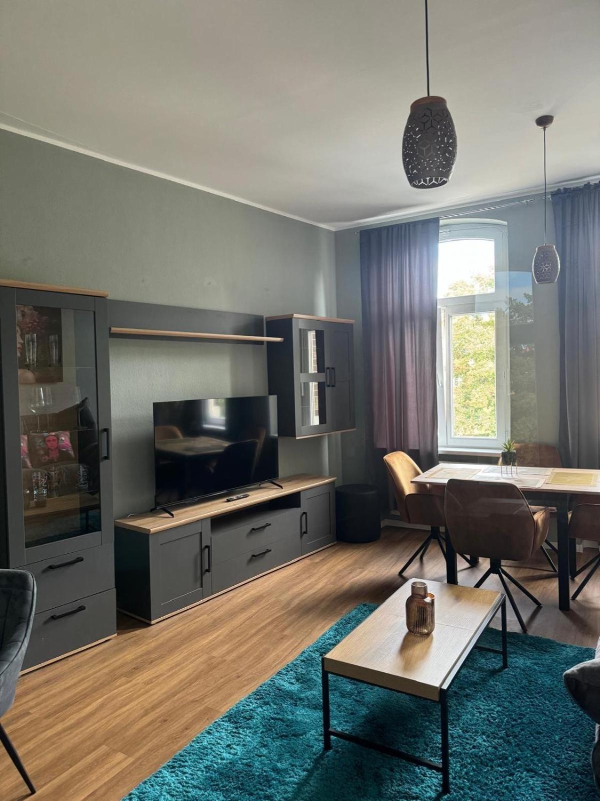 Apartment photo 2