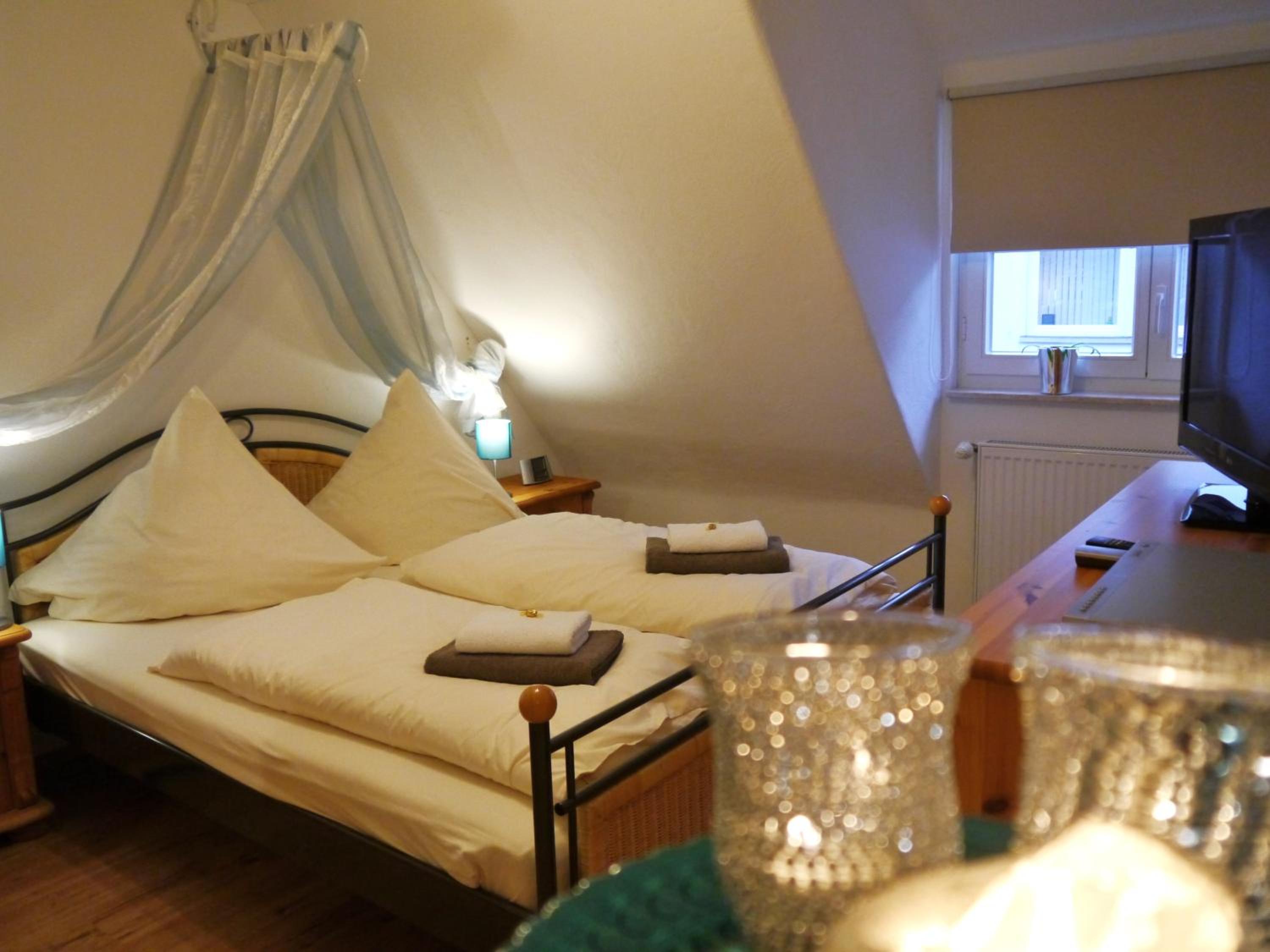 Maisonette with balcony and fireplace  - Photo 11