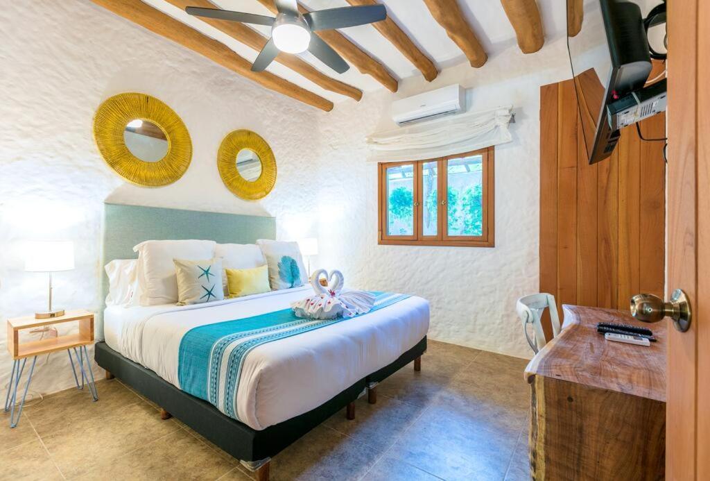 Deluxe Family Room - Photo 19