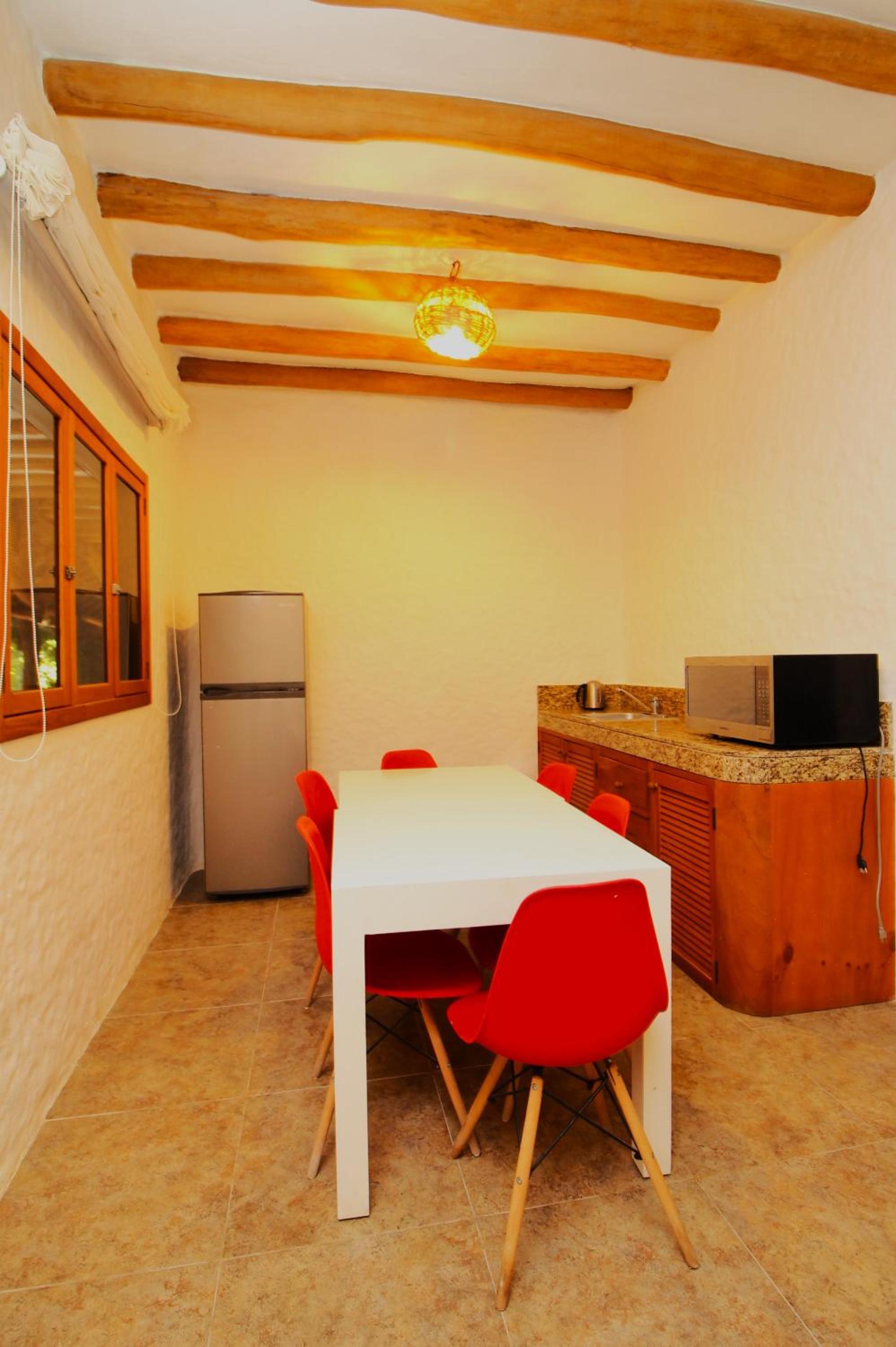 Deluxe Family Room - Photo 9