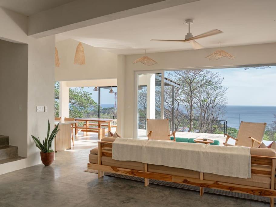 Three-Bedroom Villa photo 1