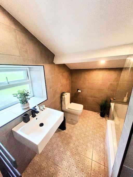 Two-Bedroom House photo 3
