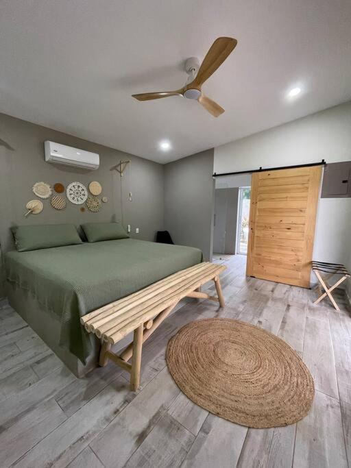 One-Bedroom House photo 1