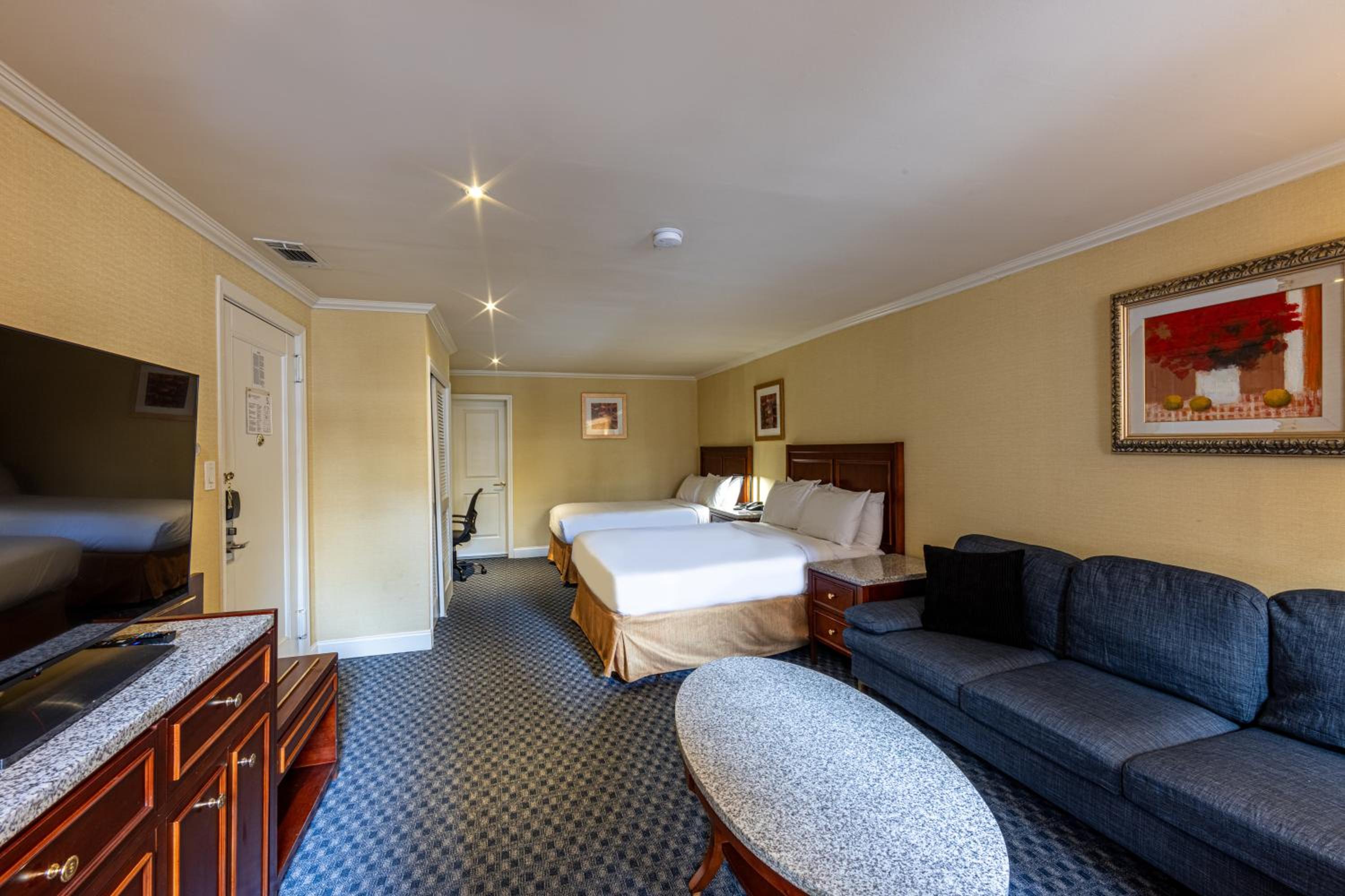 Junior Suite with Two Double Beds