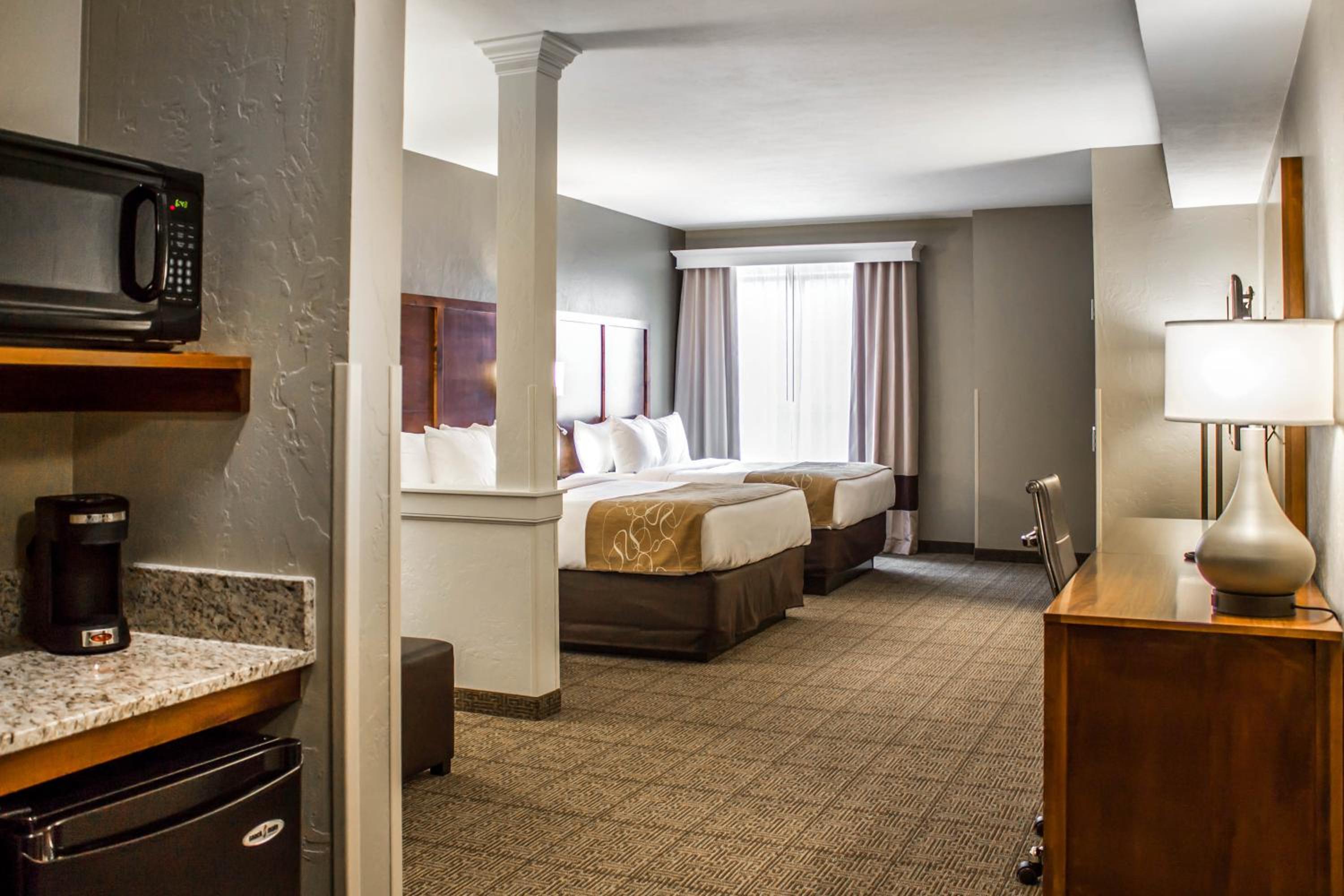 Queen Room with Two Queen Beds Suite/Sofa Bed - Non-Smoking