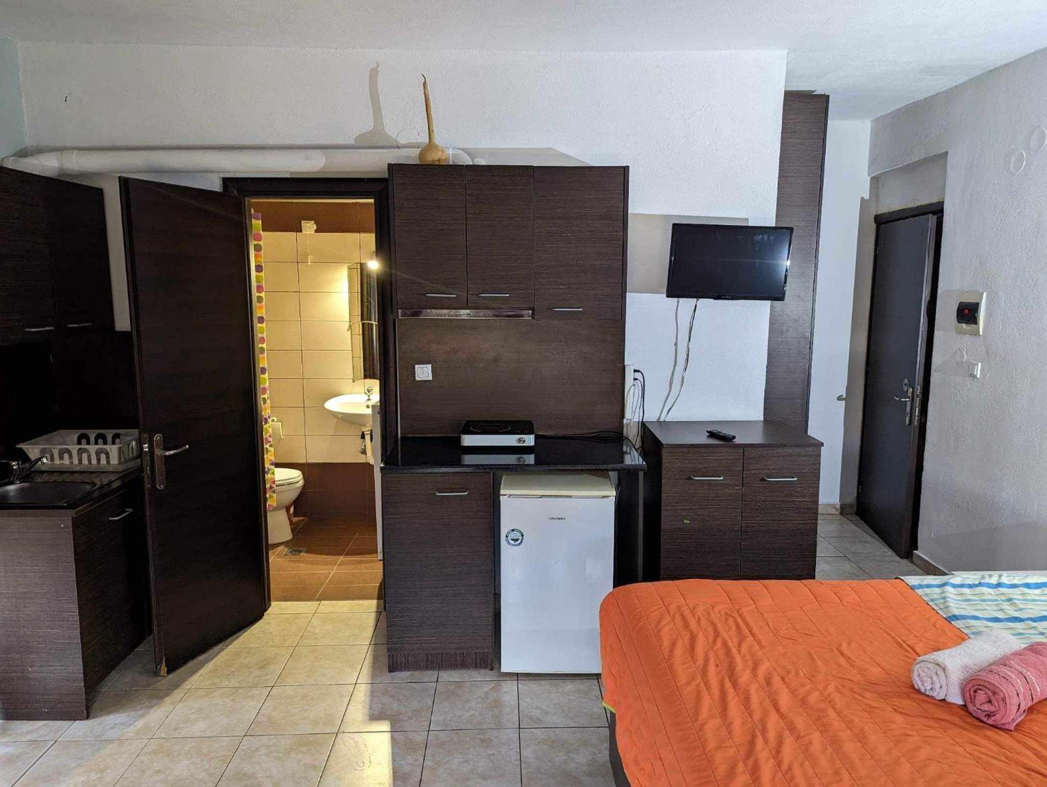 Studio With Balcony