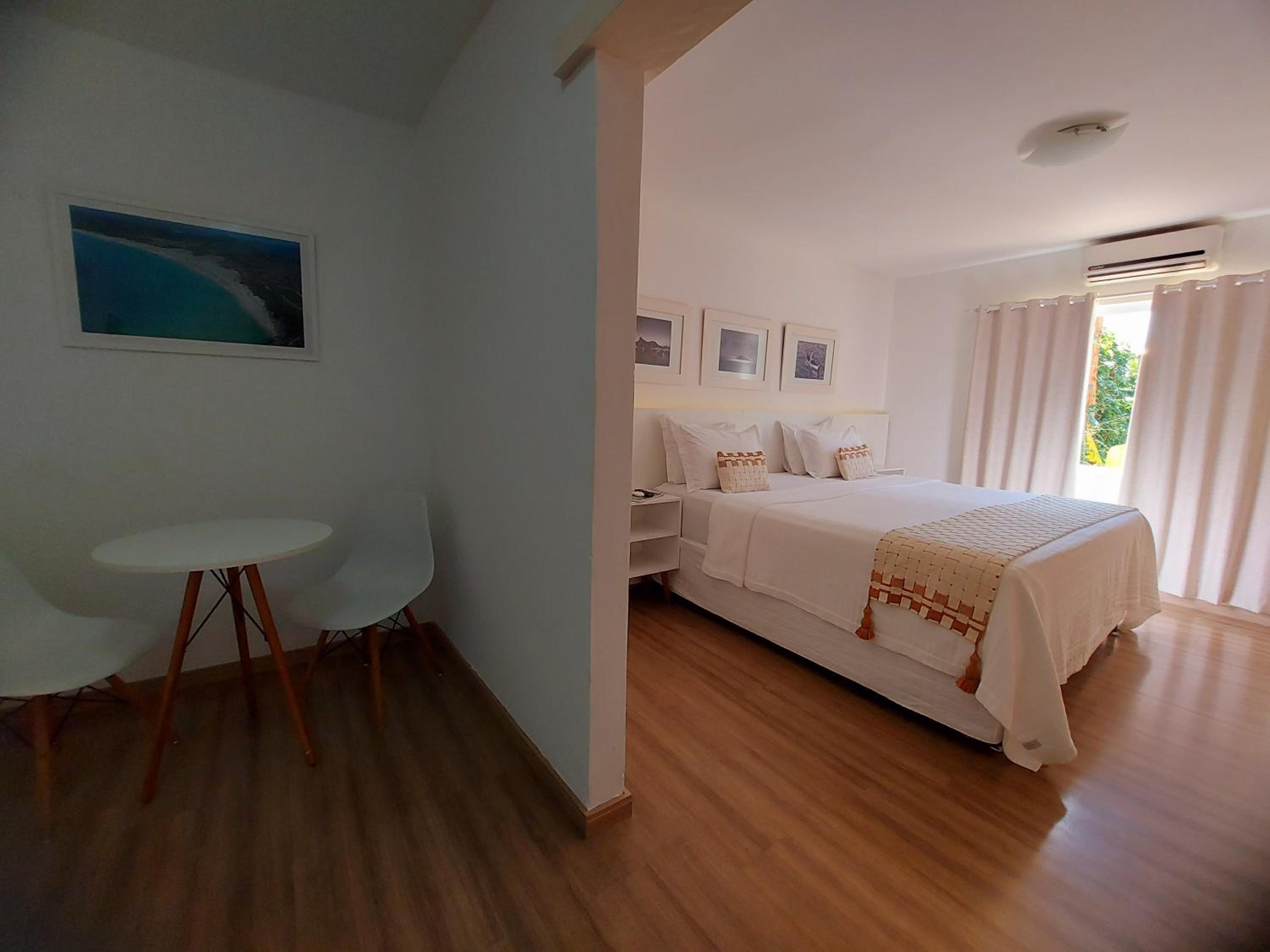 Deluxe King Suite