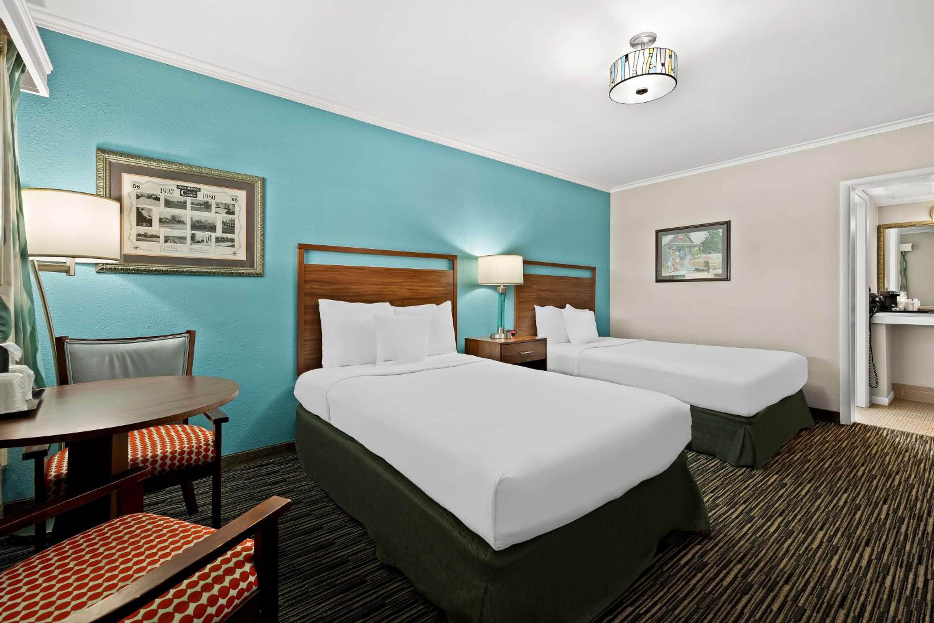 Double Room with Two Double Beds with Roll In Shower photo 1