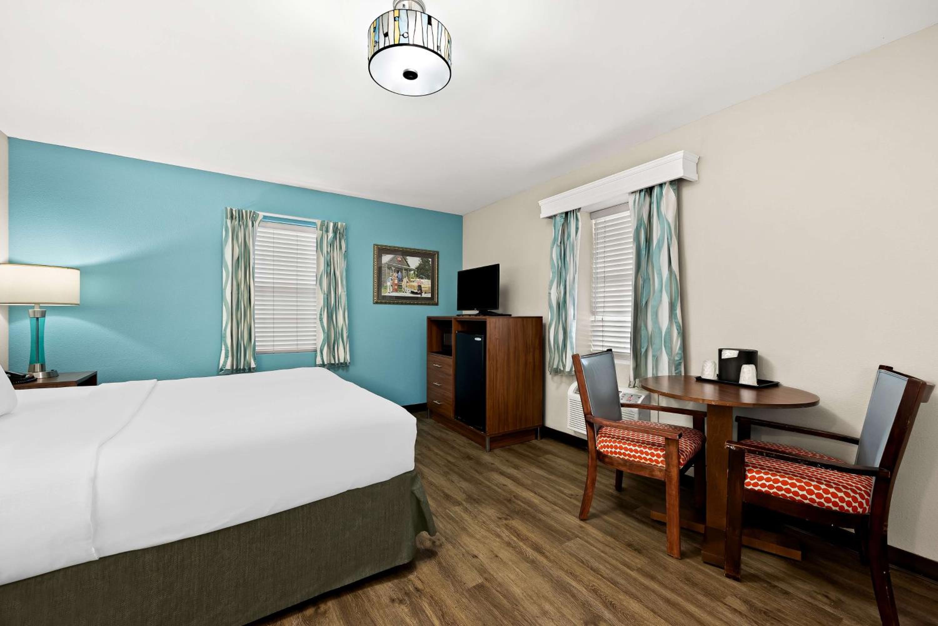 Family King Suite with Double-Single Bunk Bed - Non-Smoking photo 2
