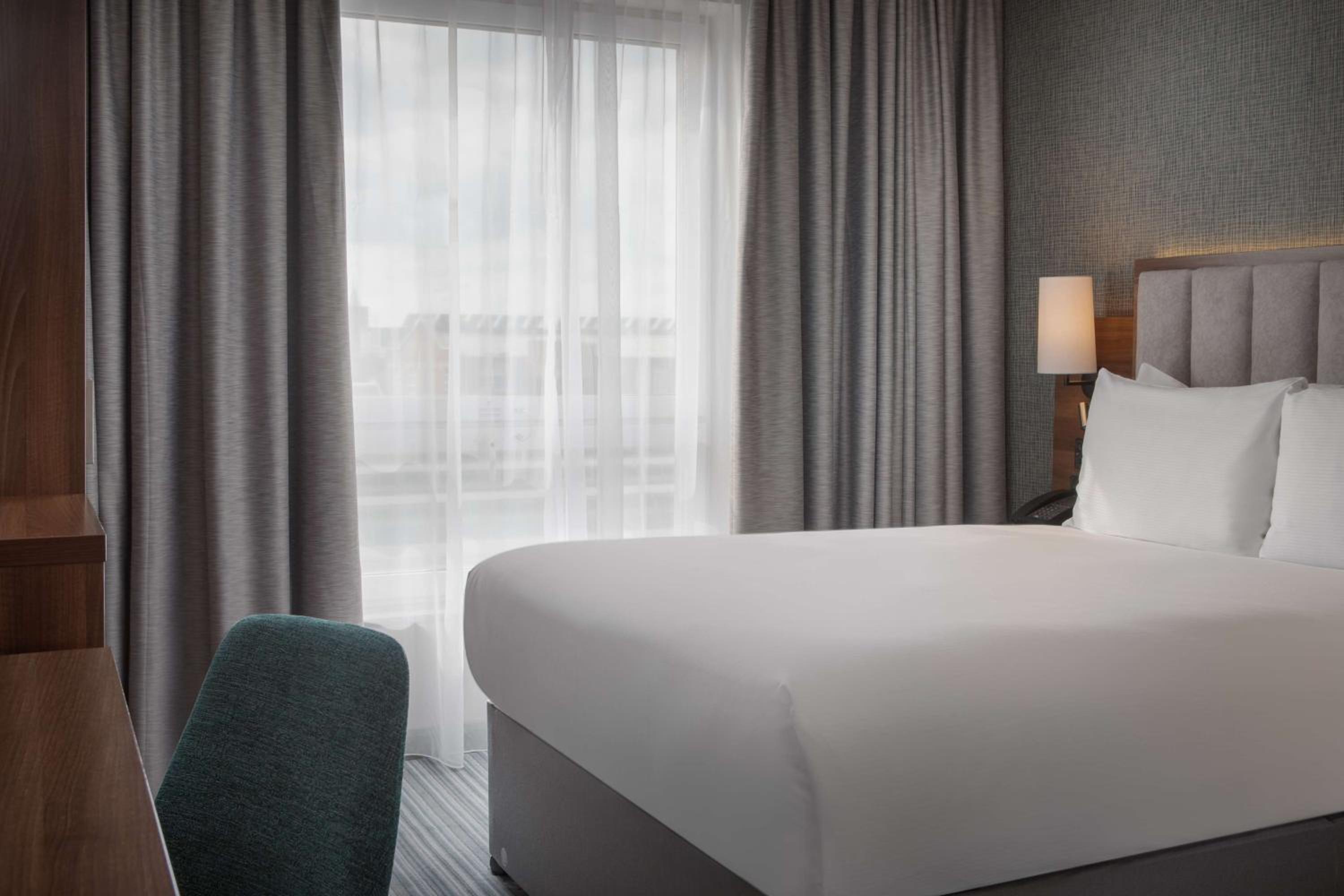Double Room thumbnail 5