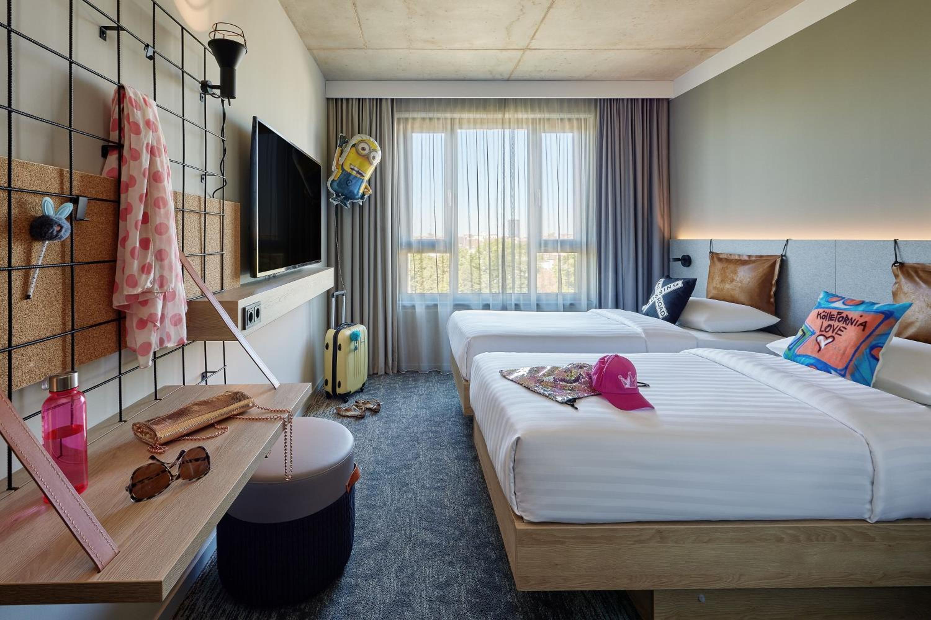Standard Twin Room - Photo 3