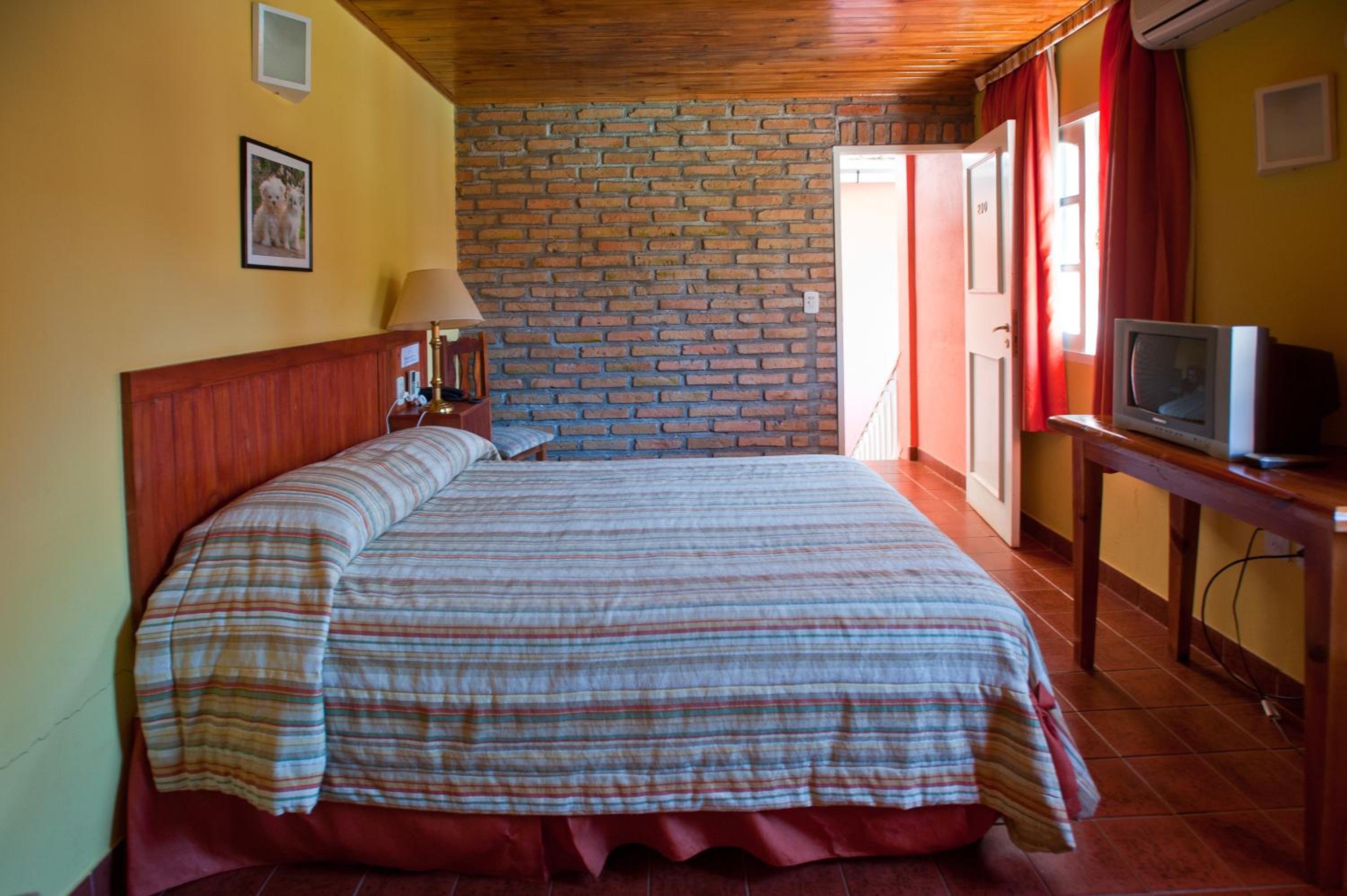 Standard Double Room photo 3
