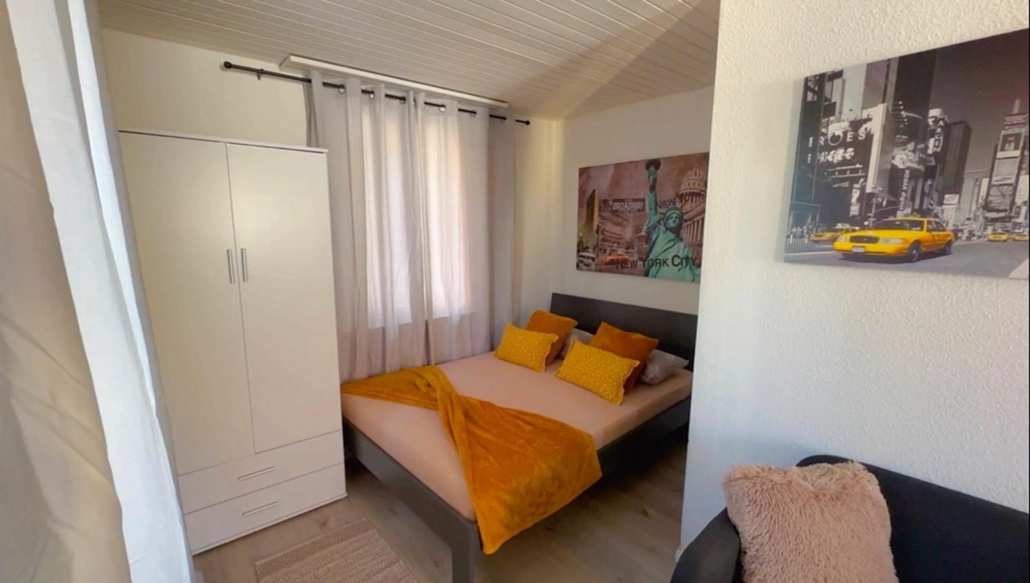 Studio Apartment photo 1