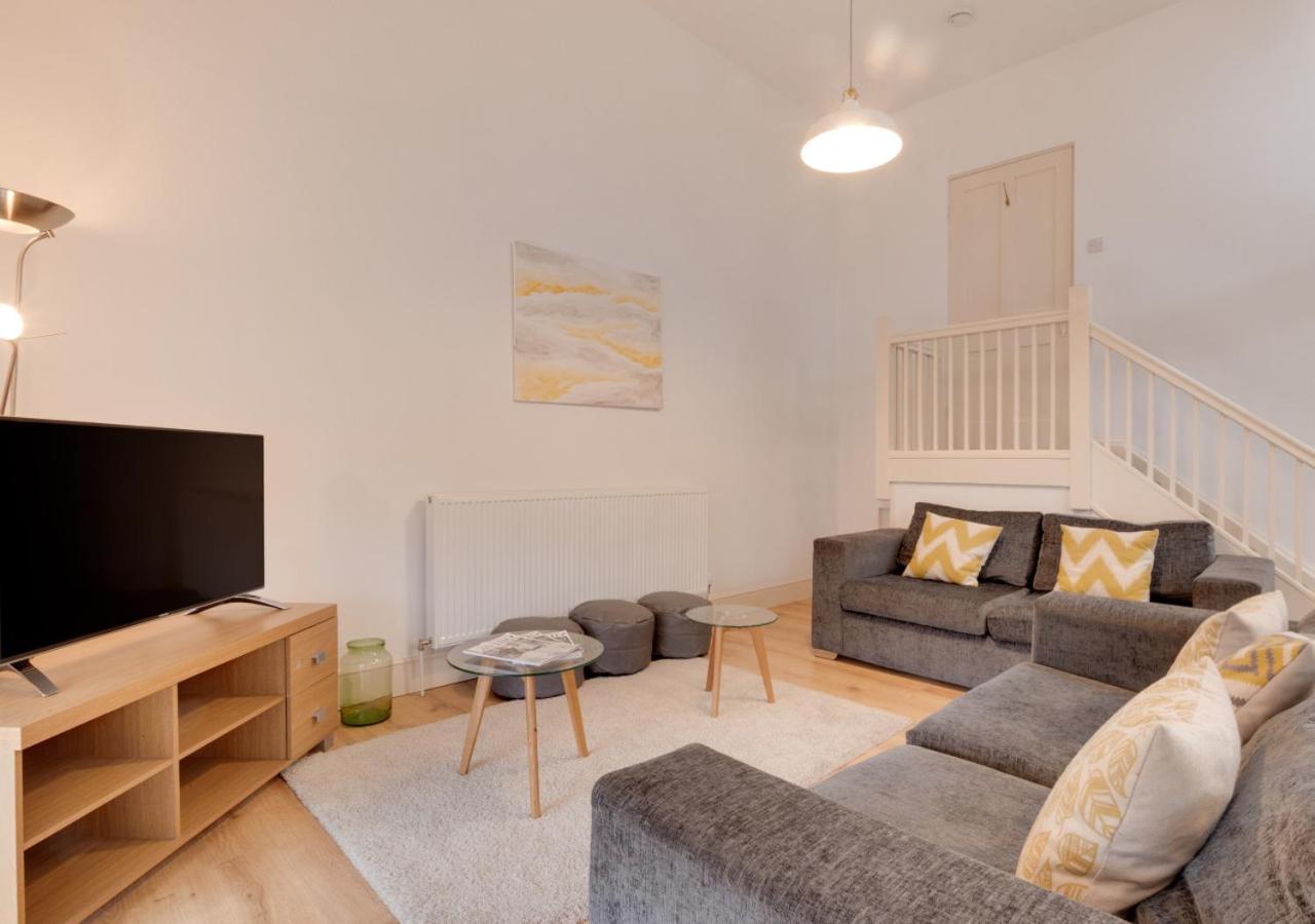 Apartment photo 1