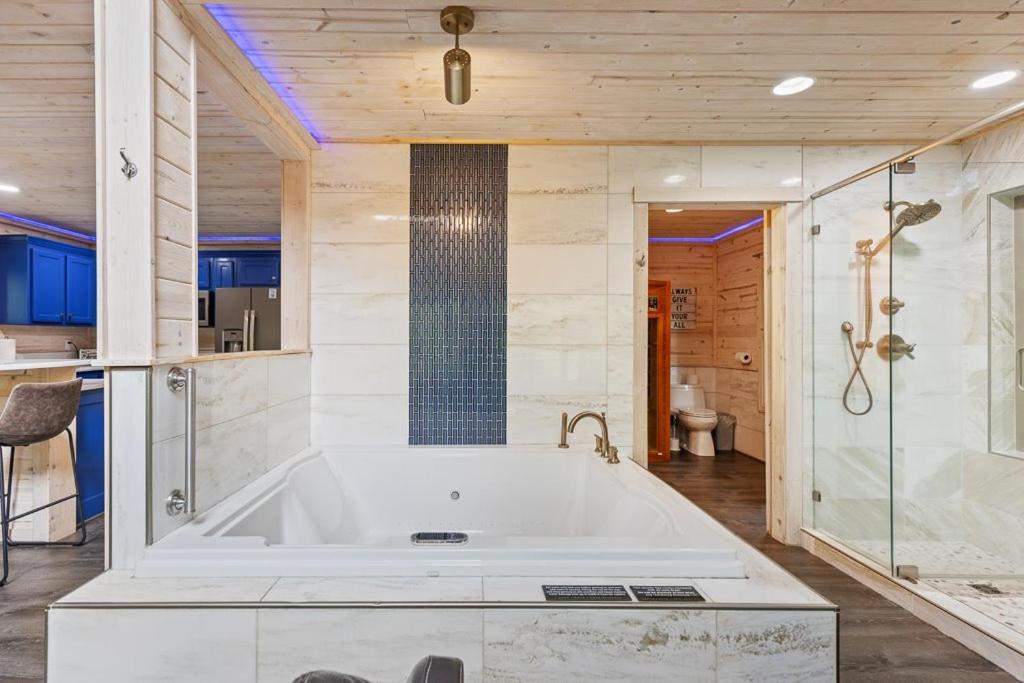 One-Bedroom Villa - Photo 2