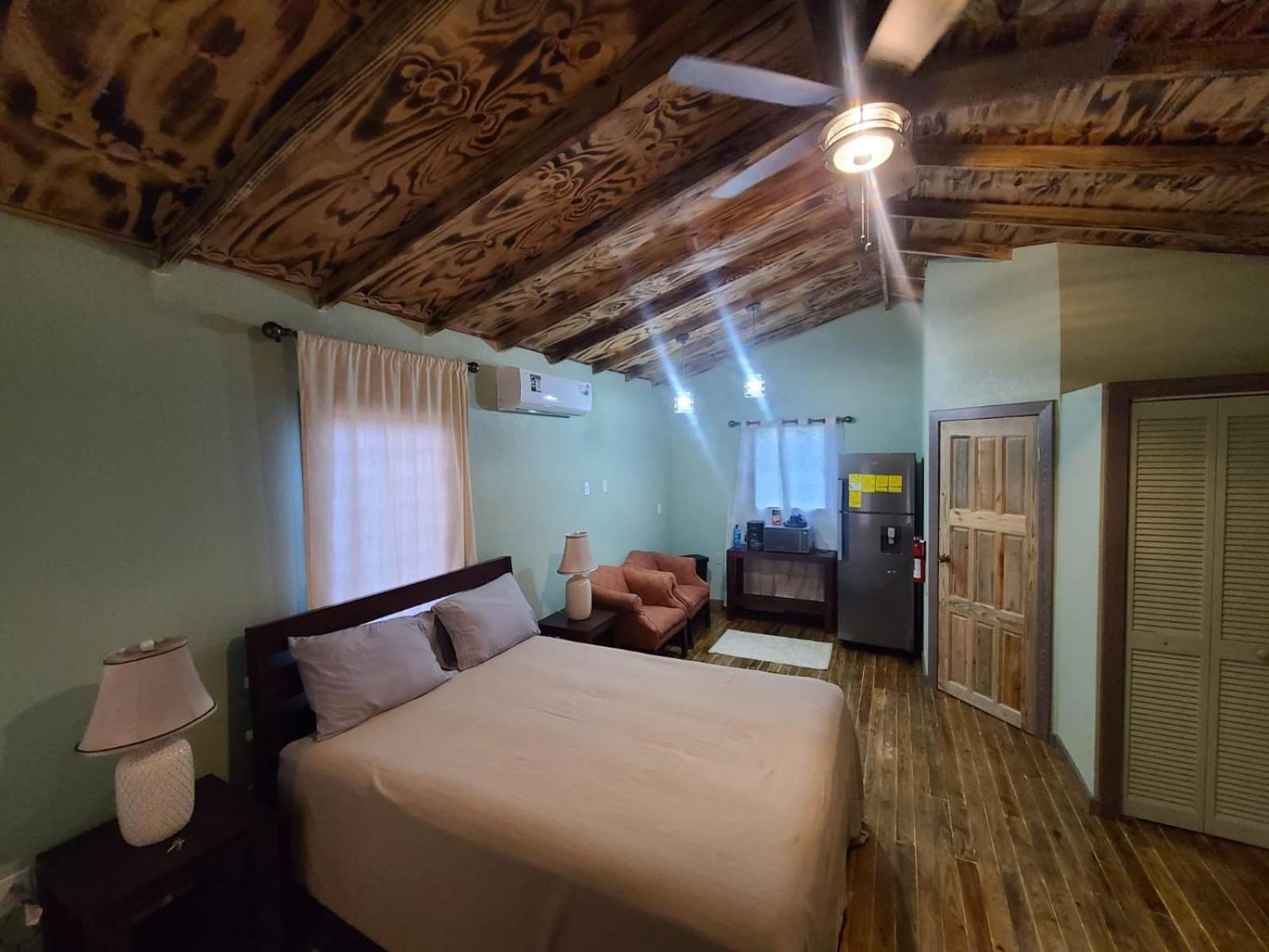 Triple Room with Lake View photo 1