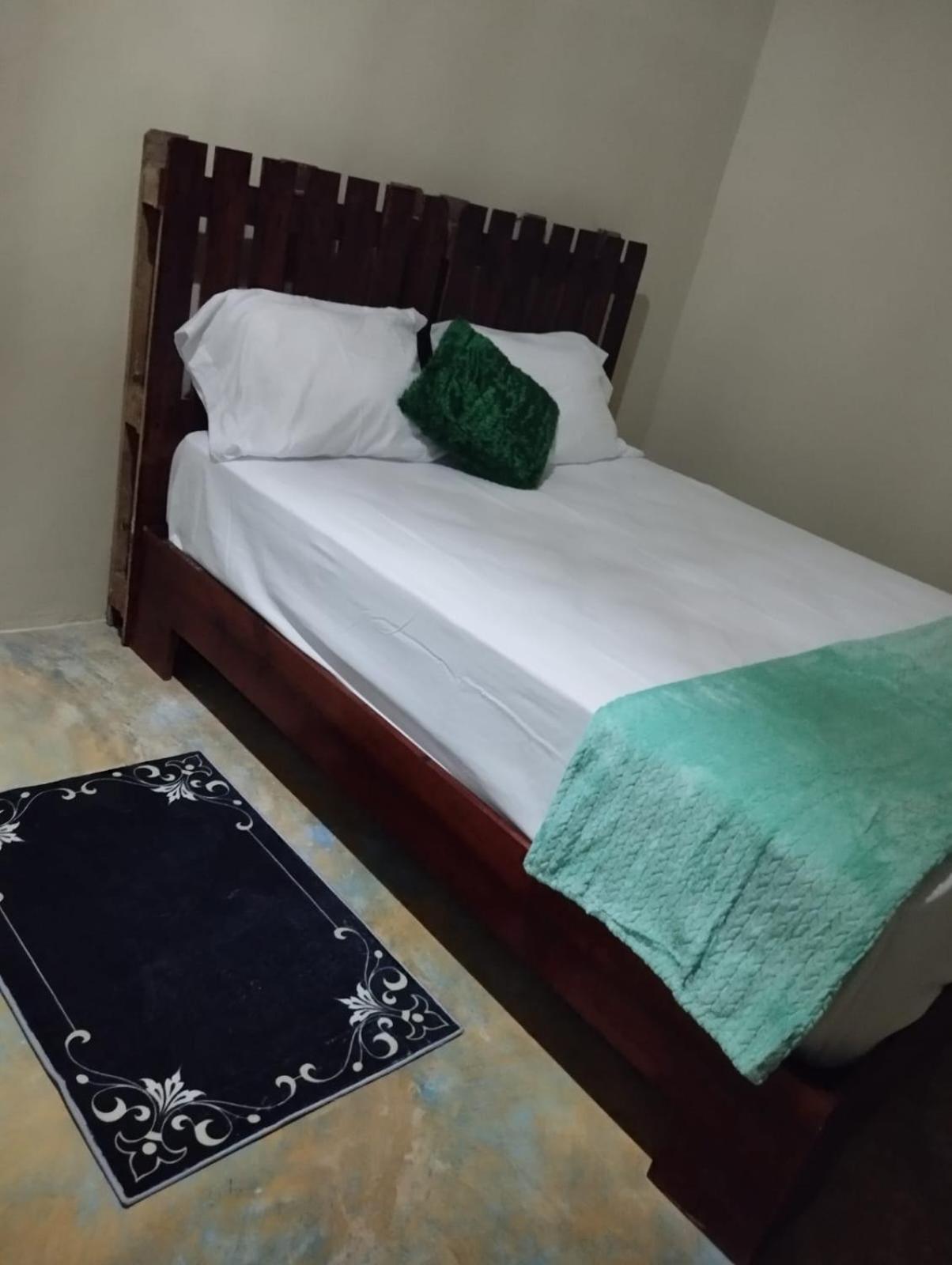 Studio Apartment With Balcony photo 2