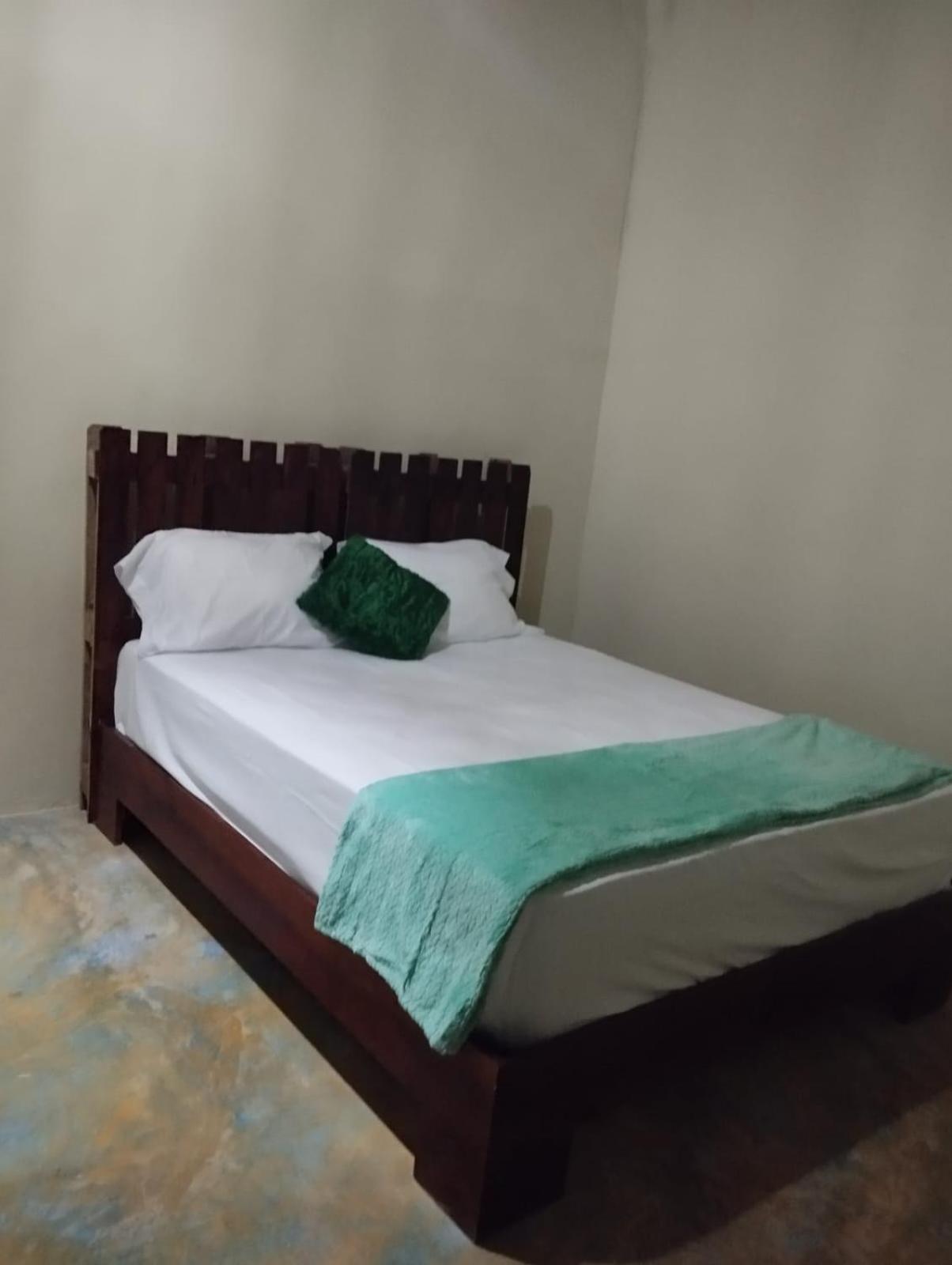 Studio Apartment With Balcony photo 3