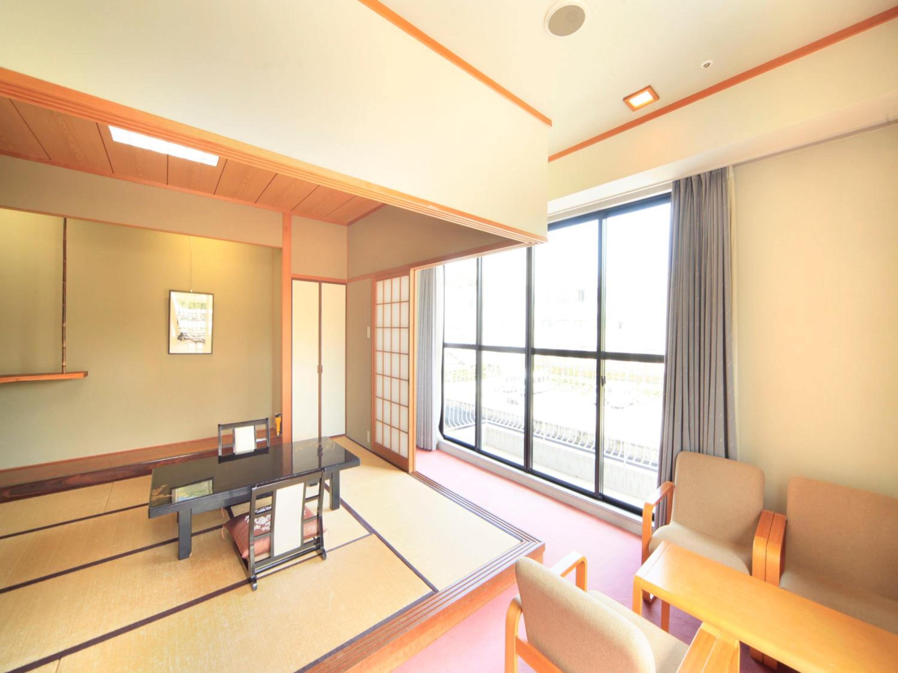 Japanese-Style Room