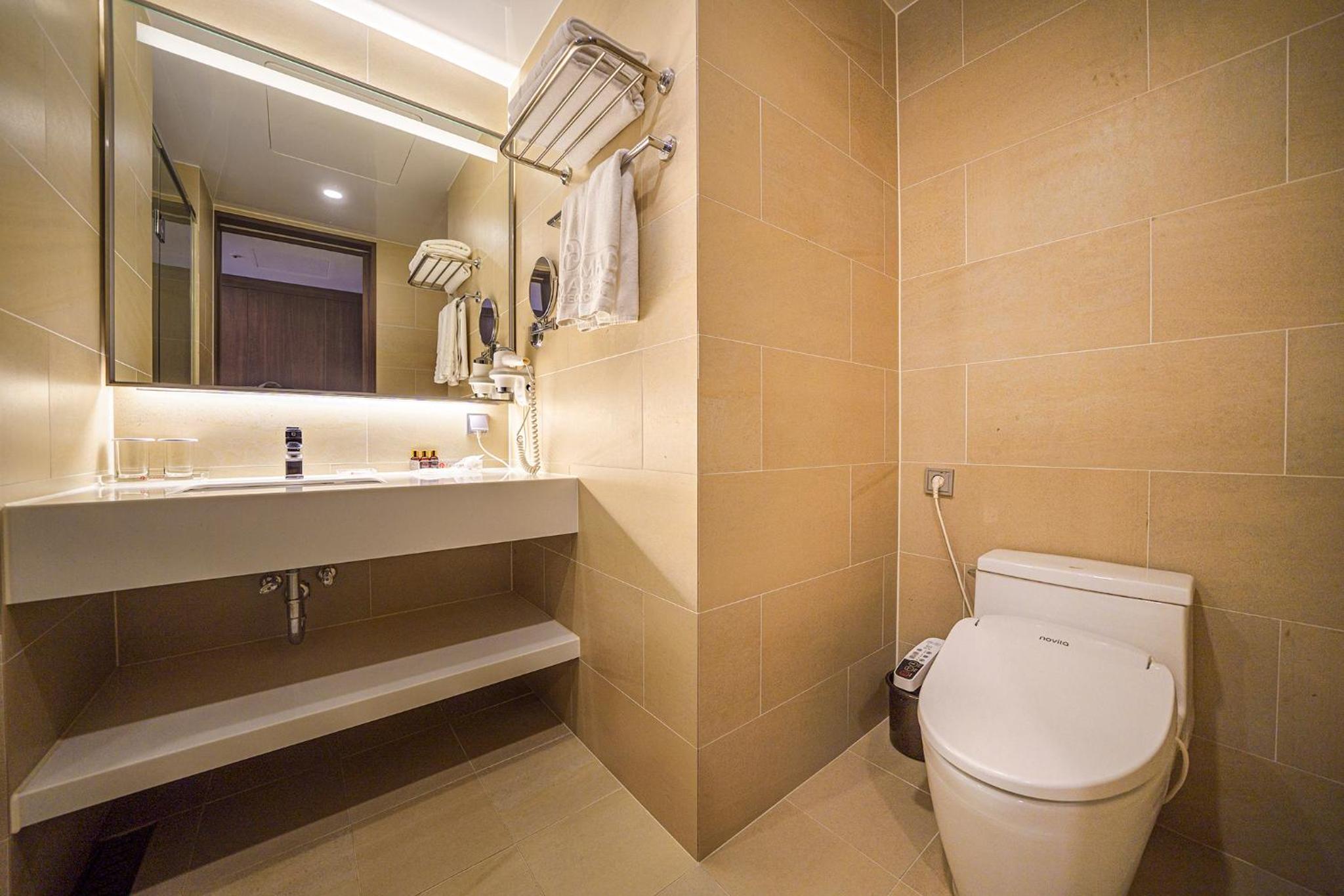 Premier Family Twin Room - Photo 2
