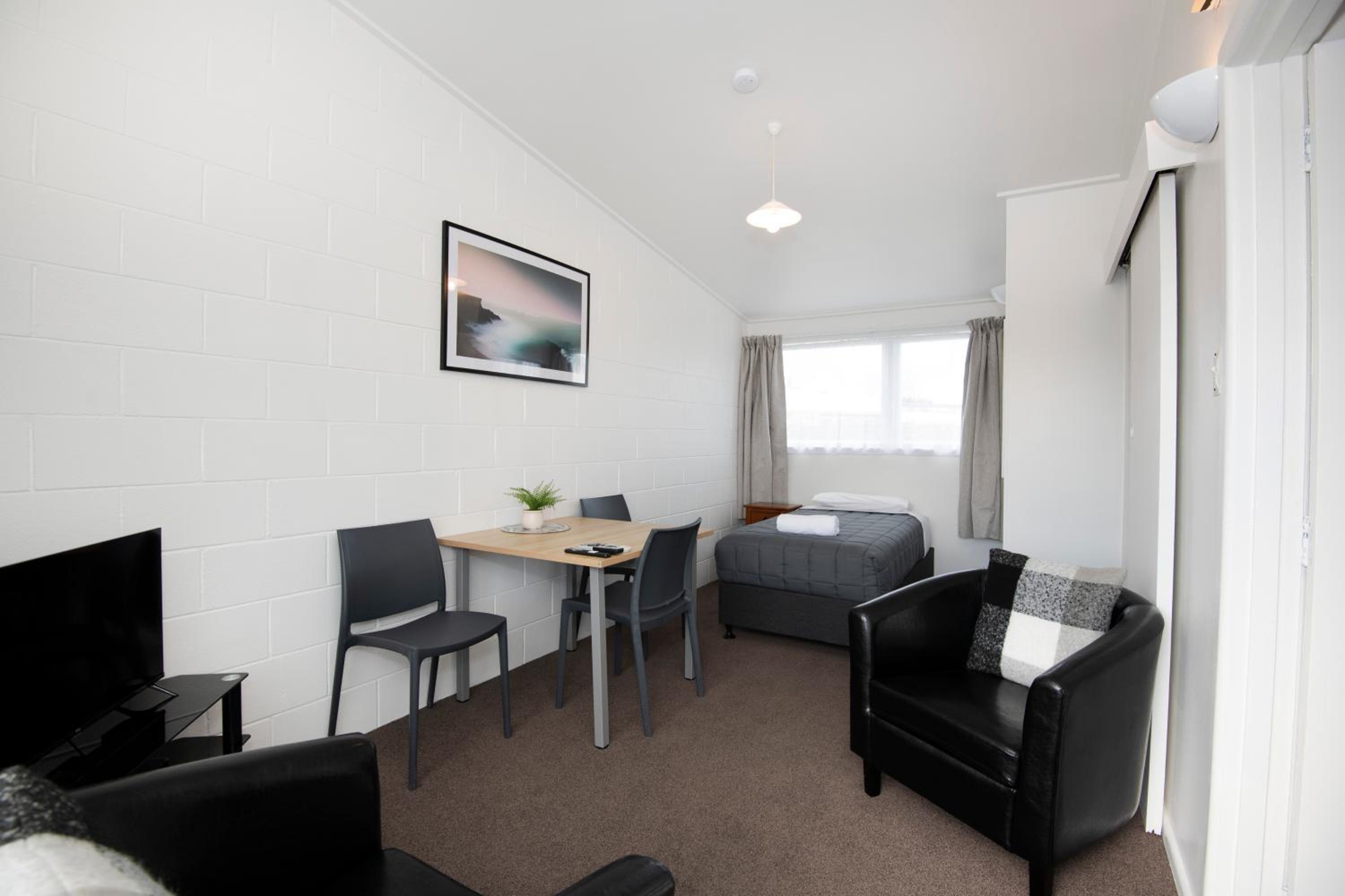 Single Room - Photo 8