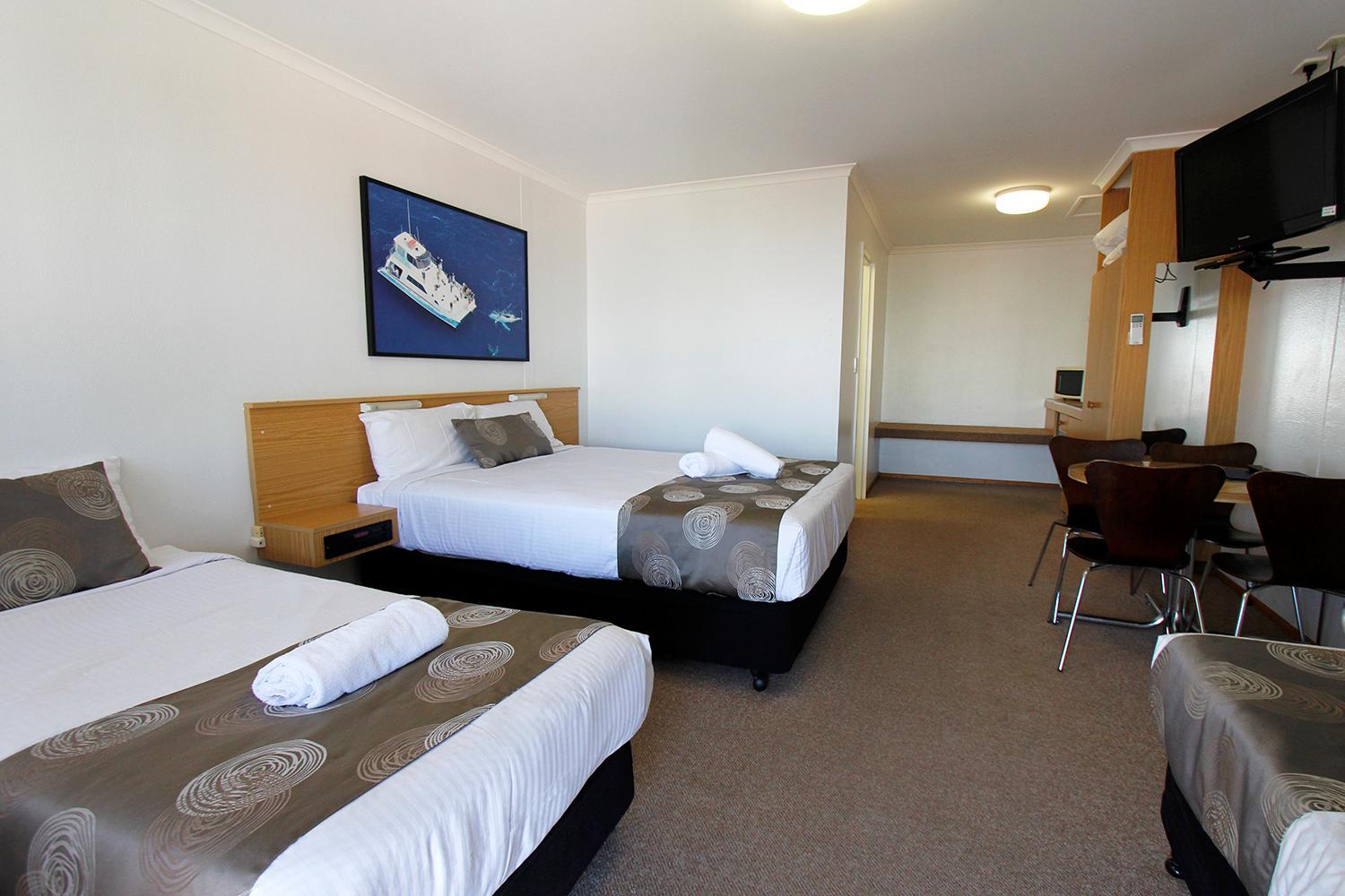 Deluxe Triple Room - Photo 4