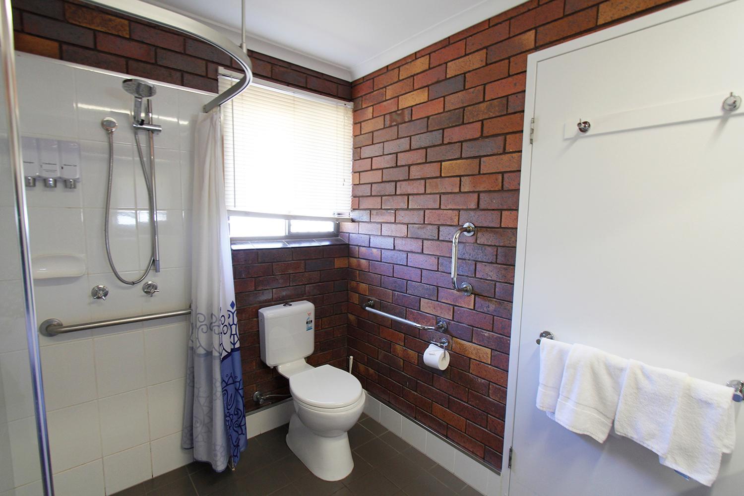 Two-Bedroom Apartment - Photo 4