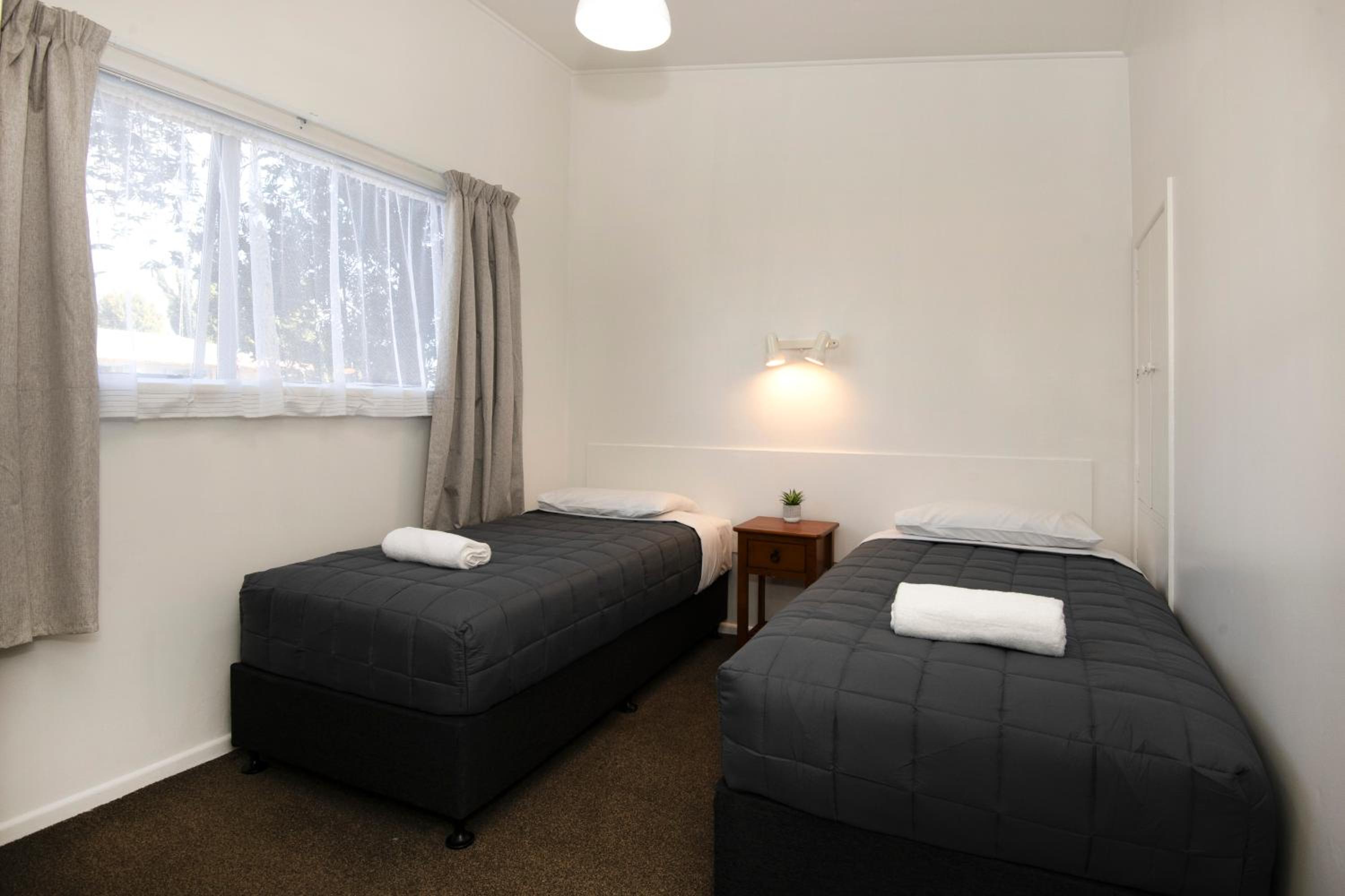 Large One-Bedroom Apartment - Photo 8