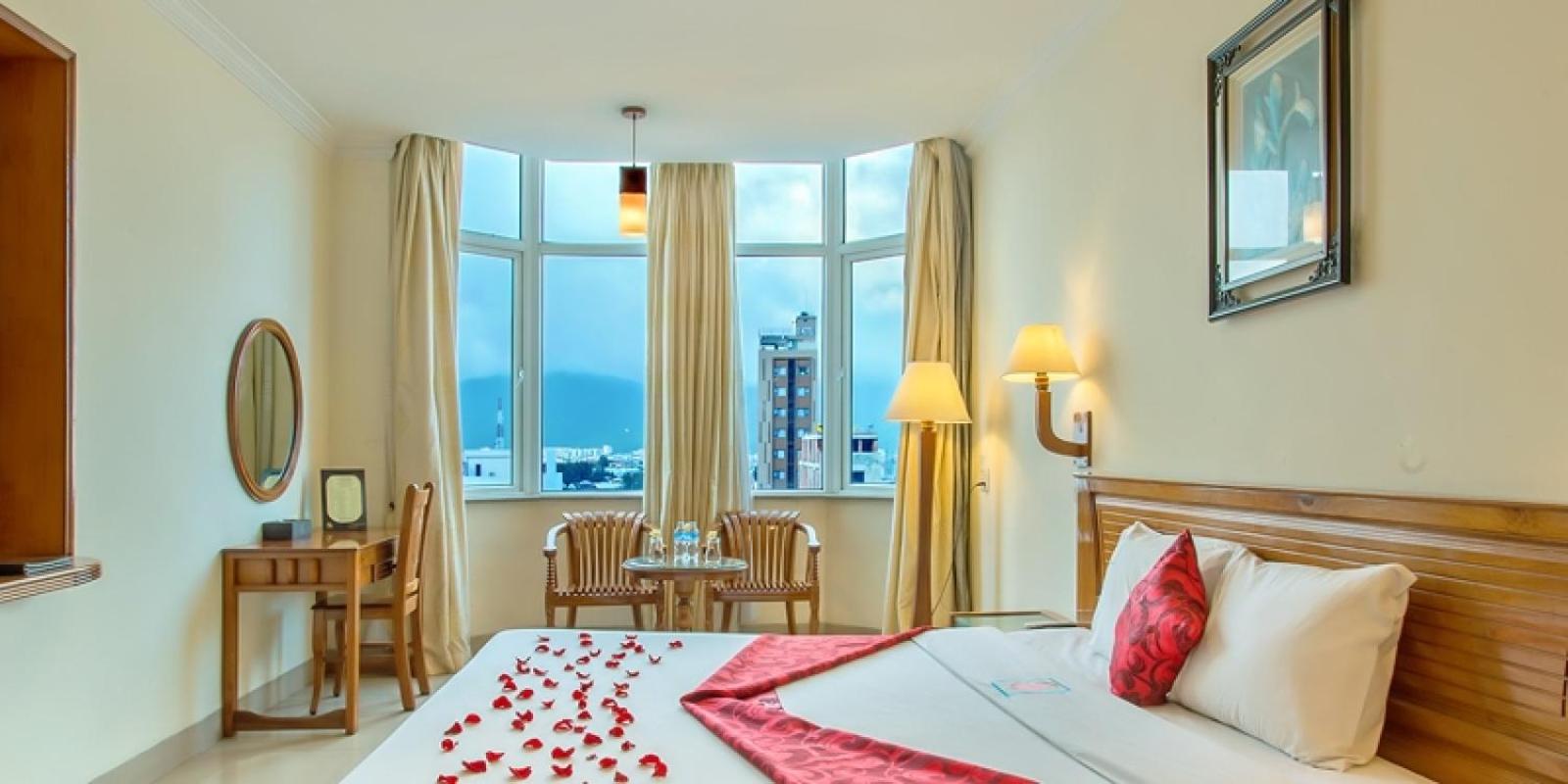 Deluxe Double Room - Photo 11