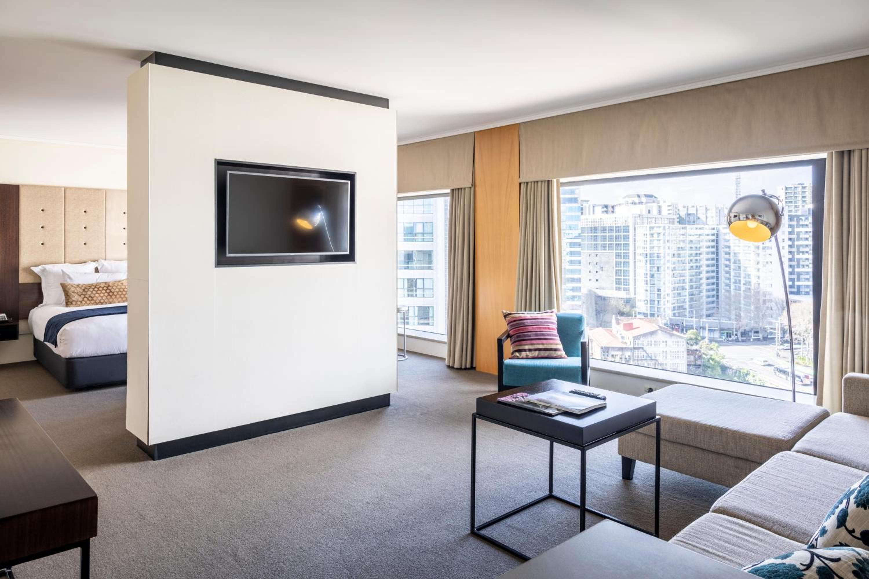 Junior King Suite - Photo 2