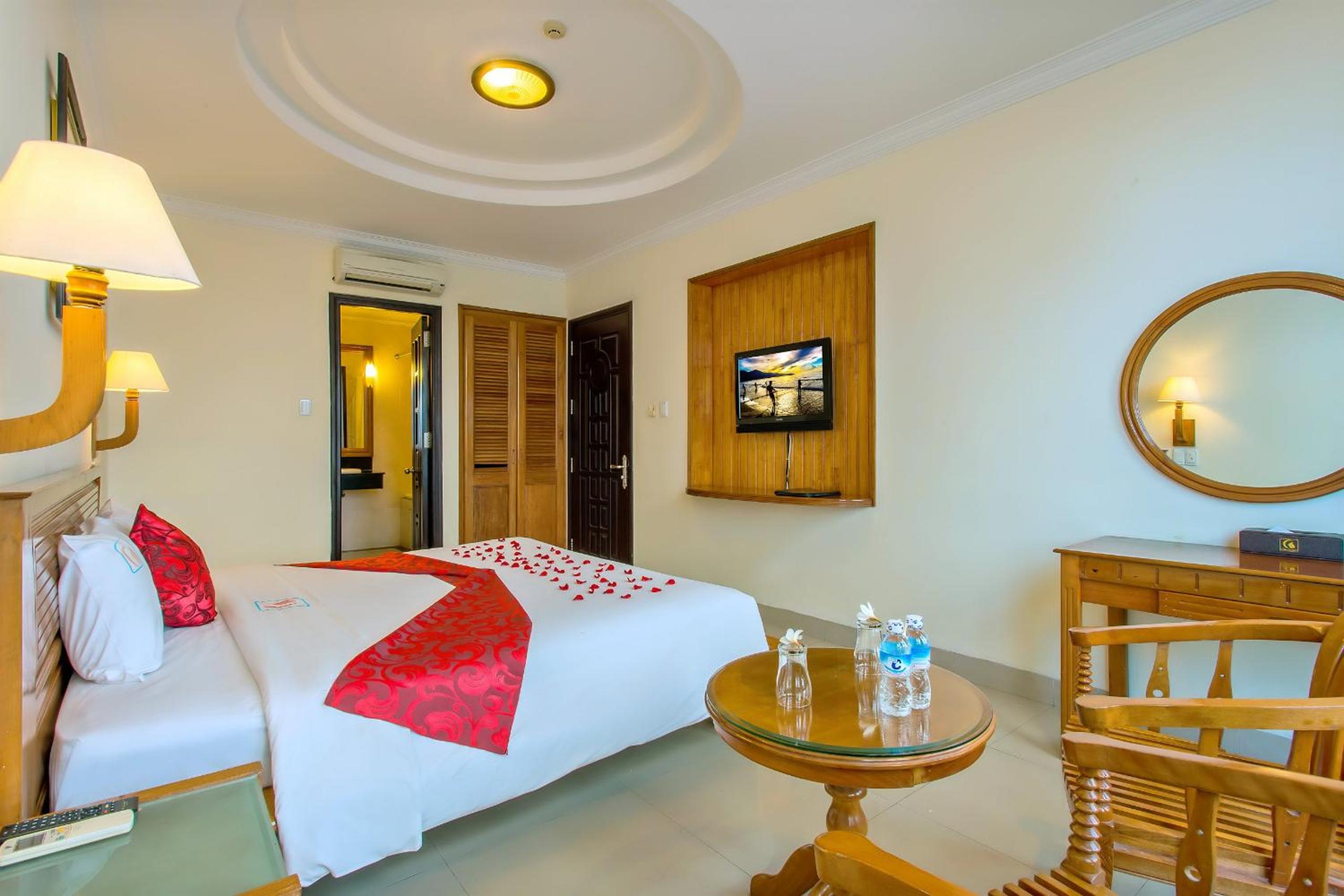 Deluxe Double Room - Photo 7