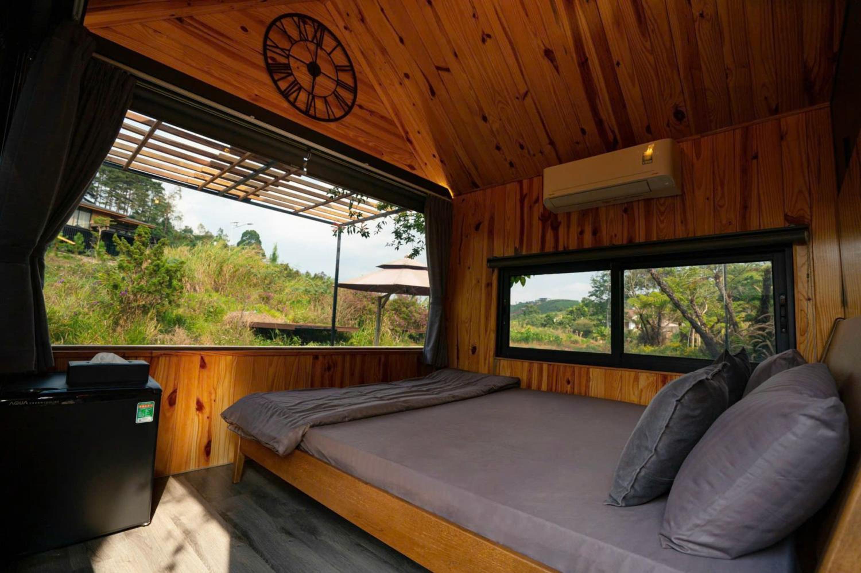 Bungalow Deluxe