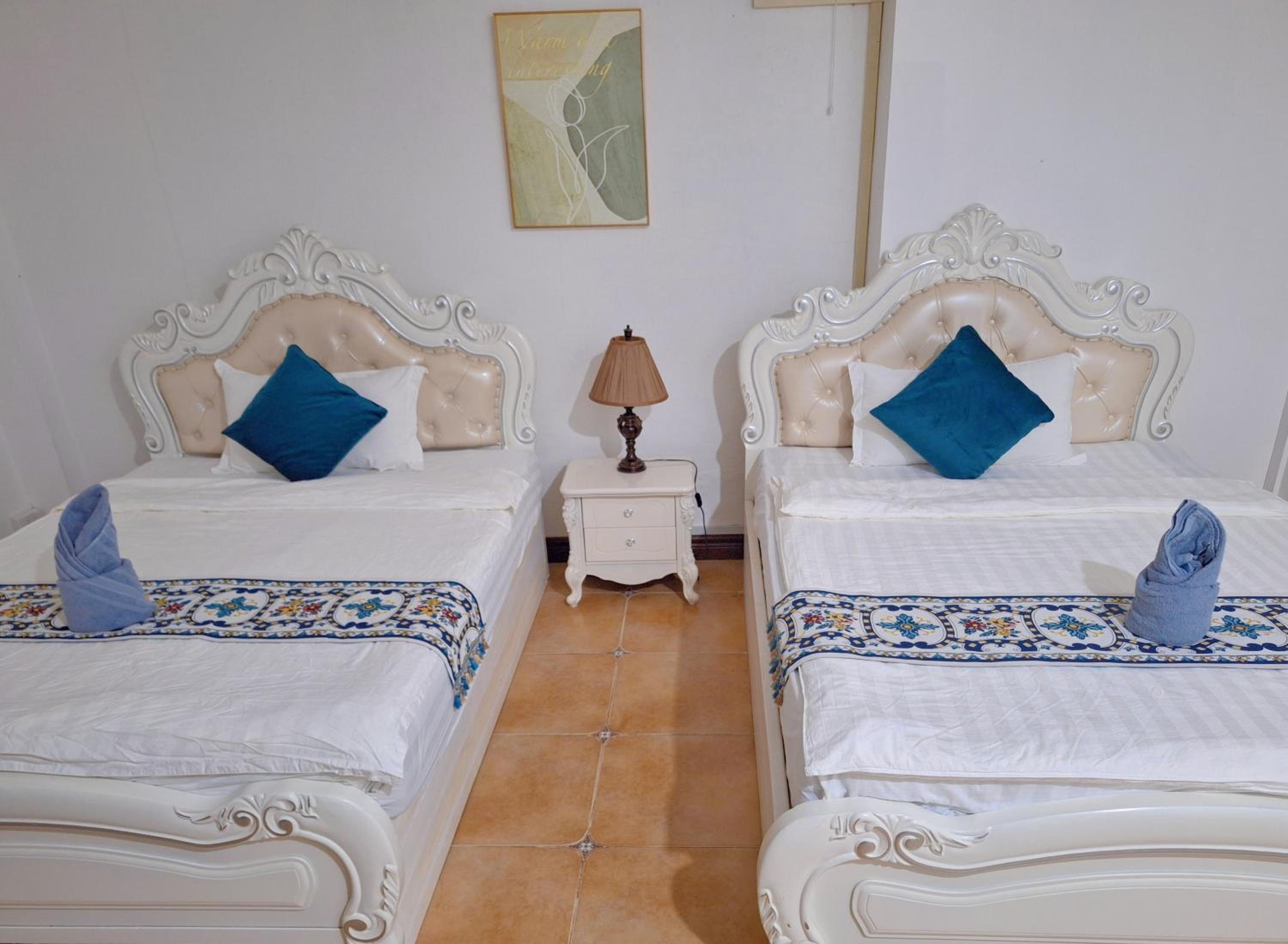 Deluxe Twin Room - Photo 12