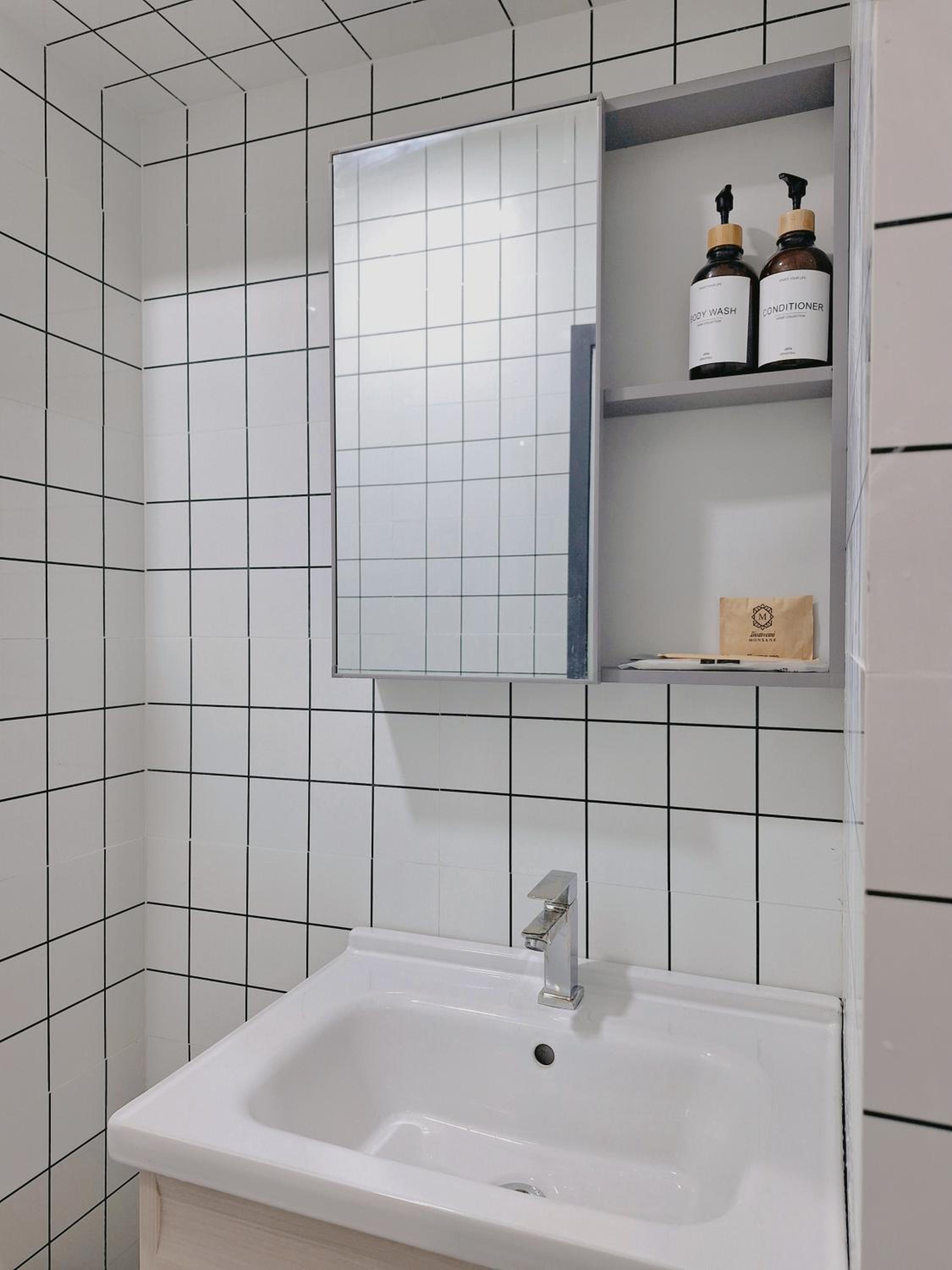Deluxe Twin Room - Photo 16