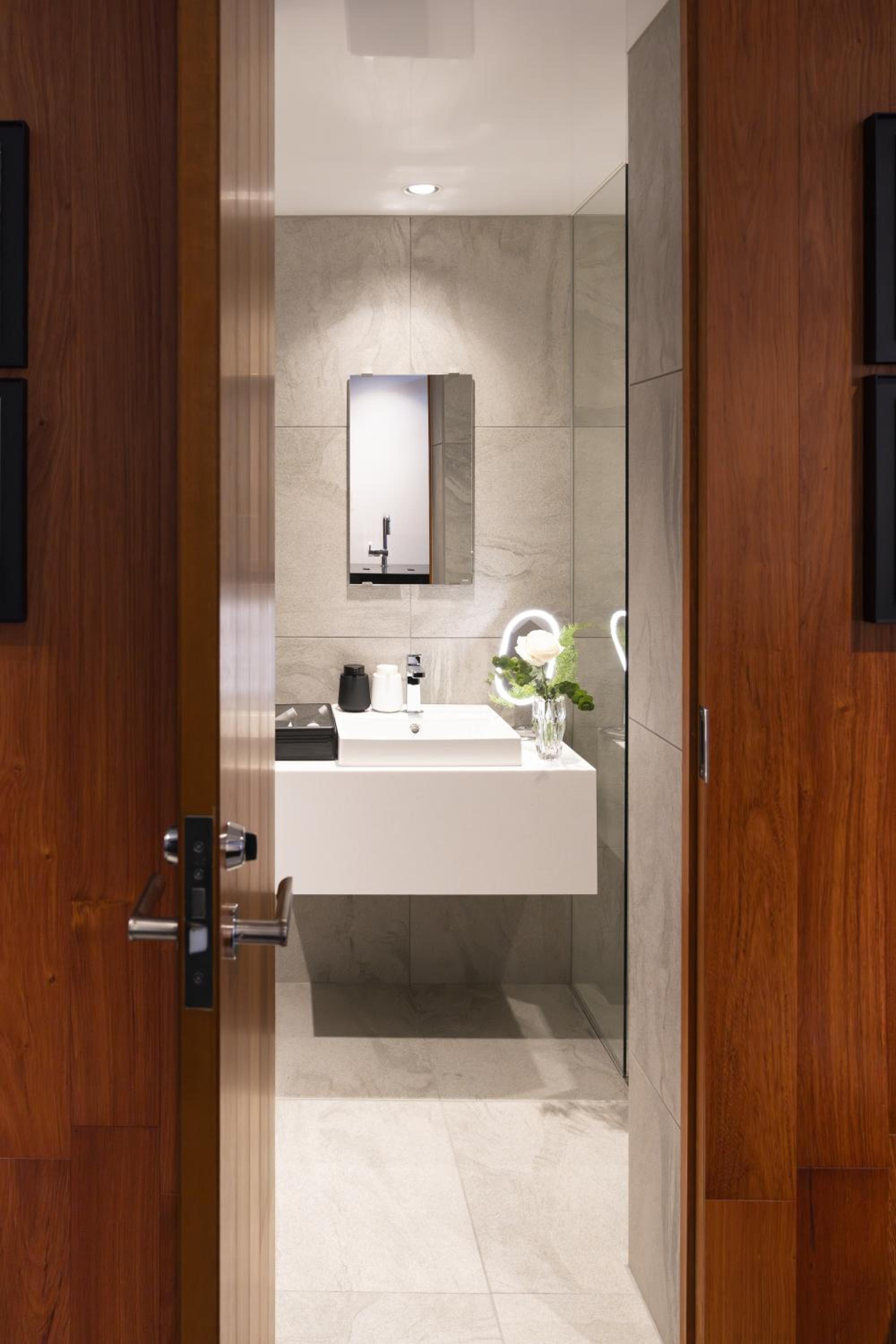 Suite with Garden View - Photo 9