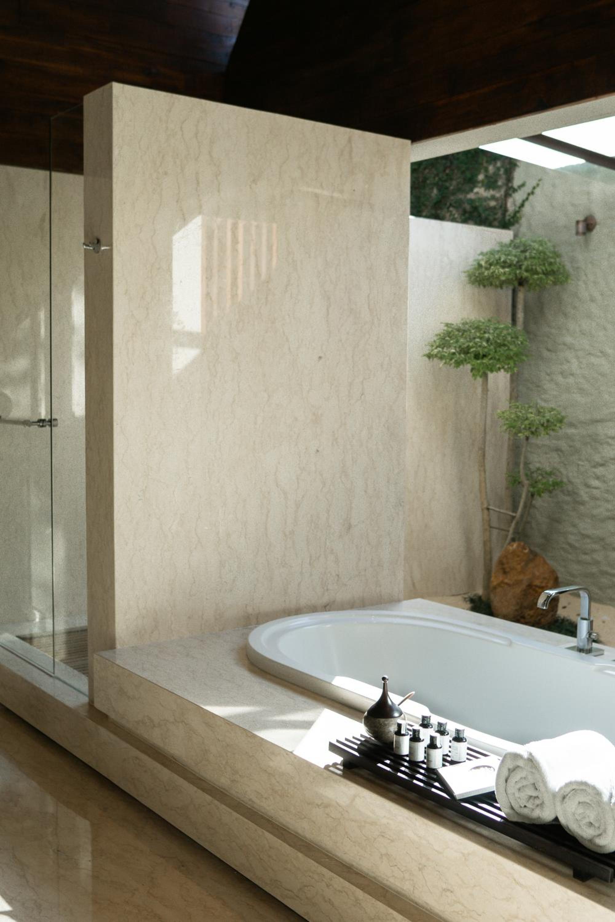 Imperial Villa With Private Pool Bed & Breakfast photo 2