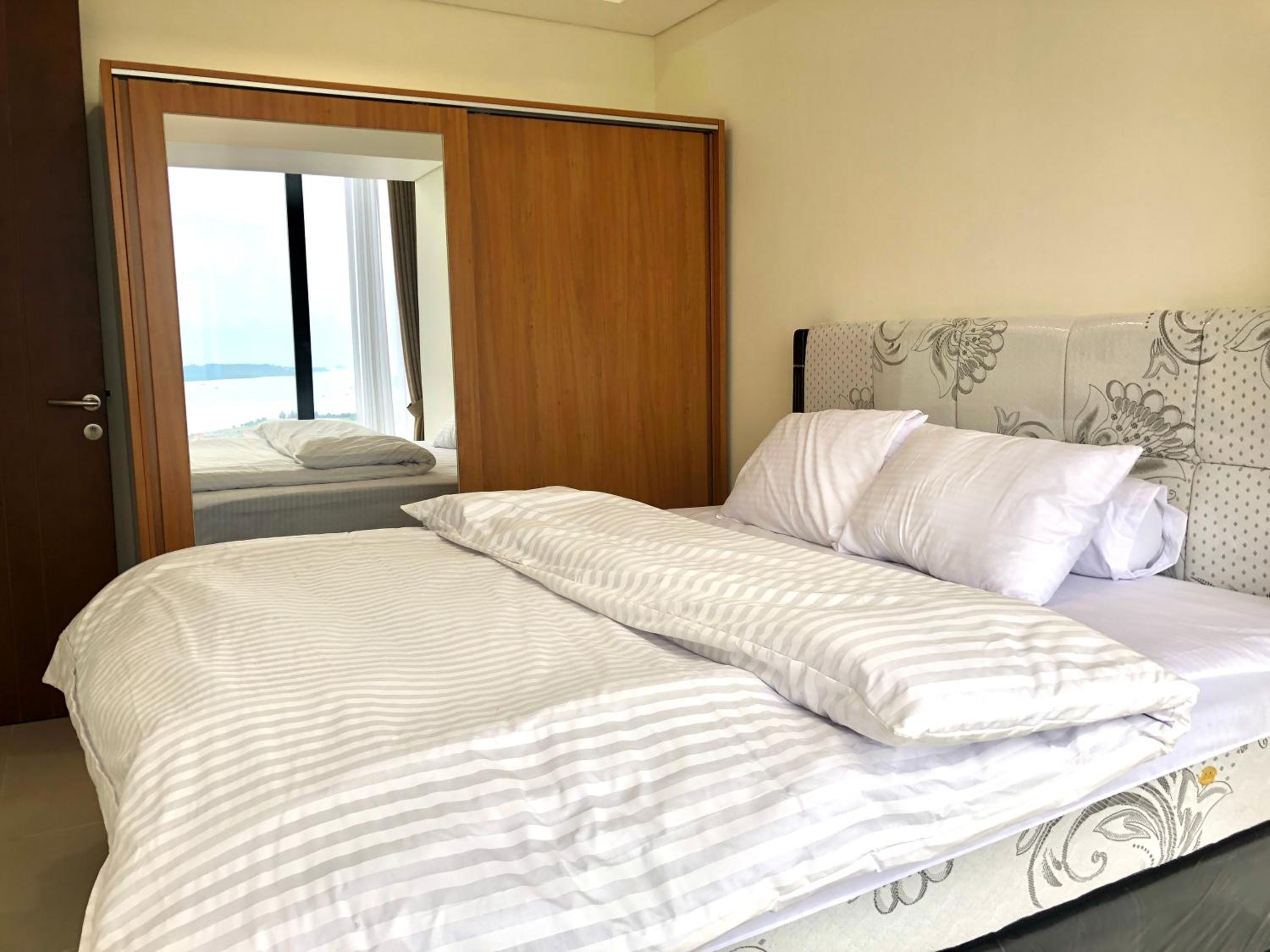 One-Bedroom Apartment with Sea View photo 1