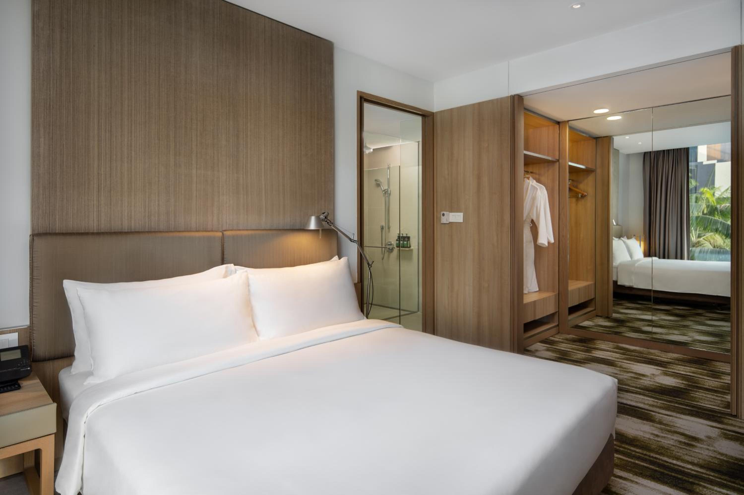 Junior King Suite - Lounge Access/High Floor photo 3