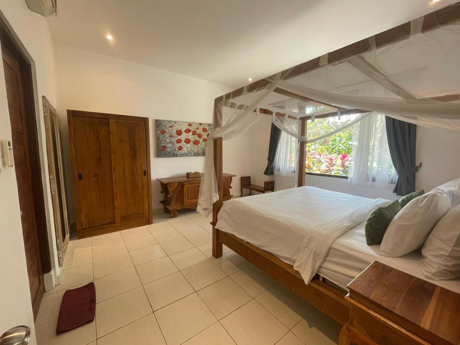 Deluxe Family Suite photo 3