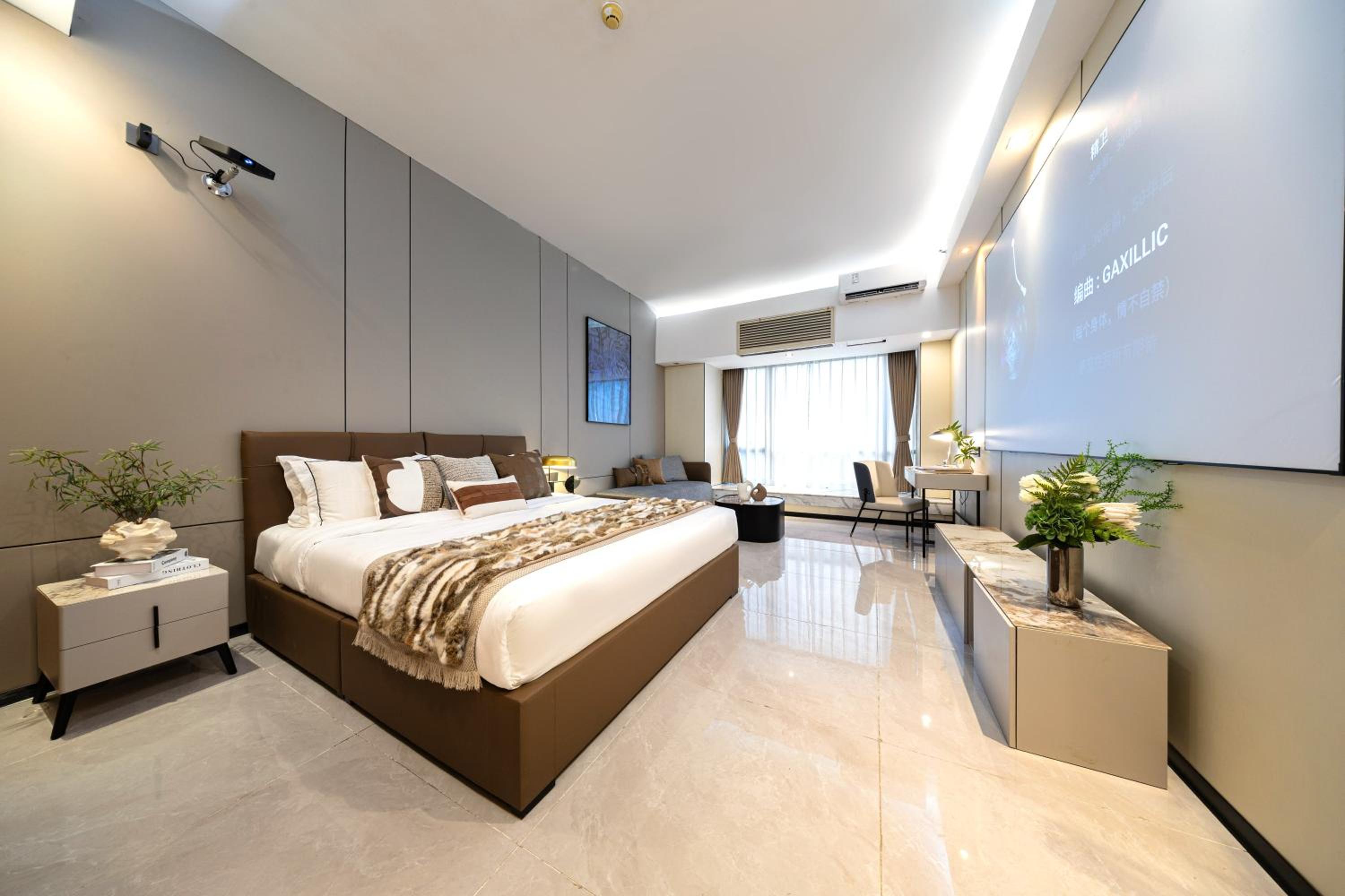 Queen Room With View