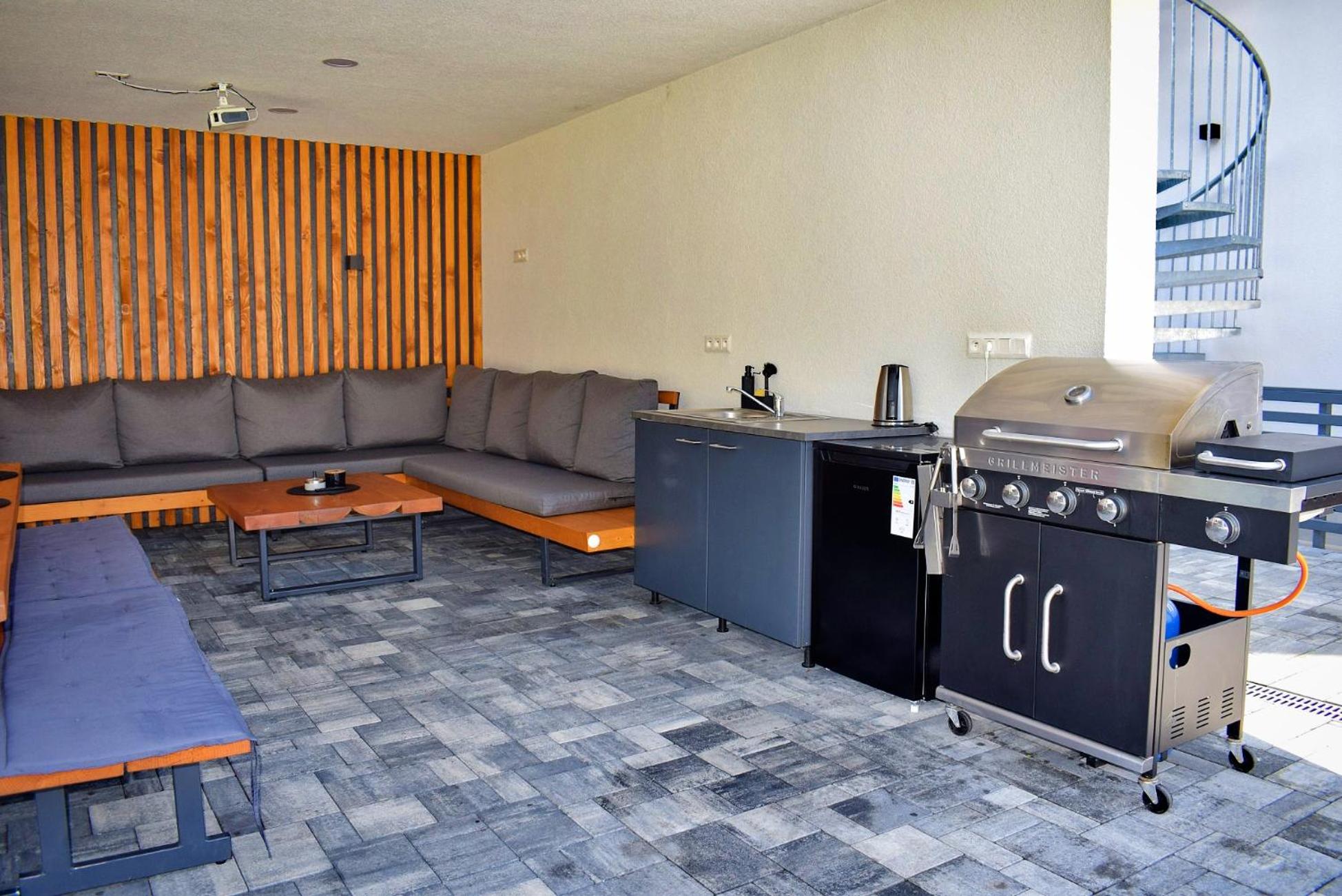 Three-Bedroom Chalet photo 2