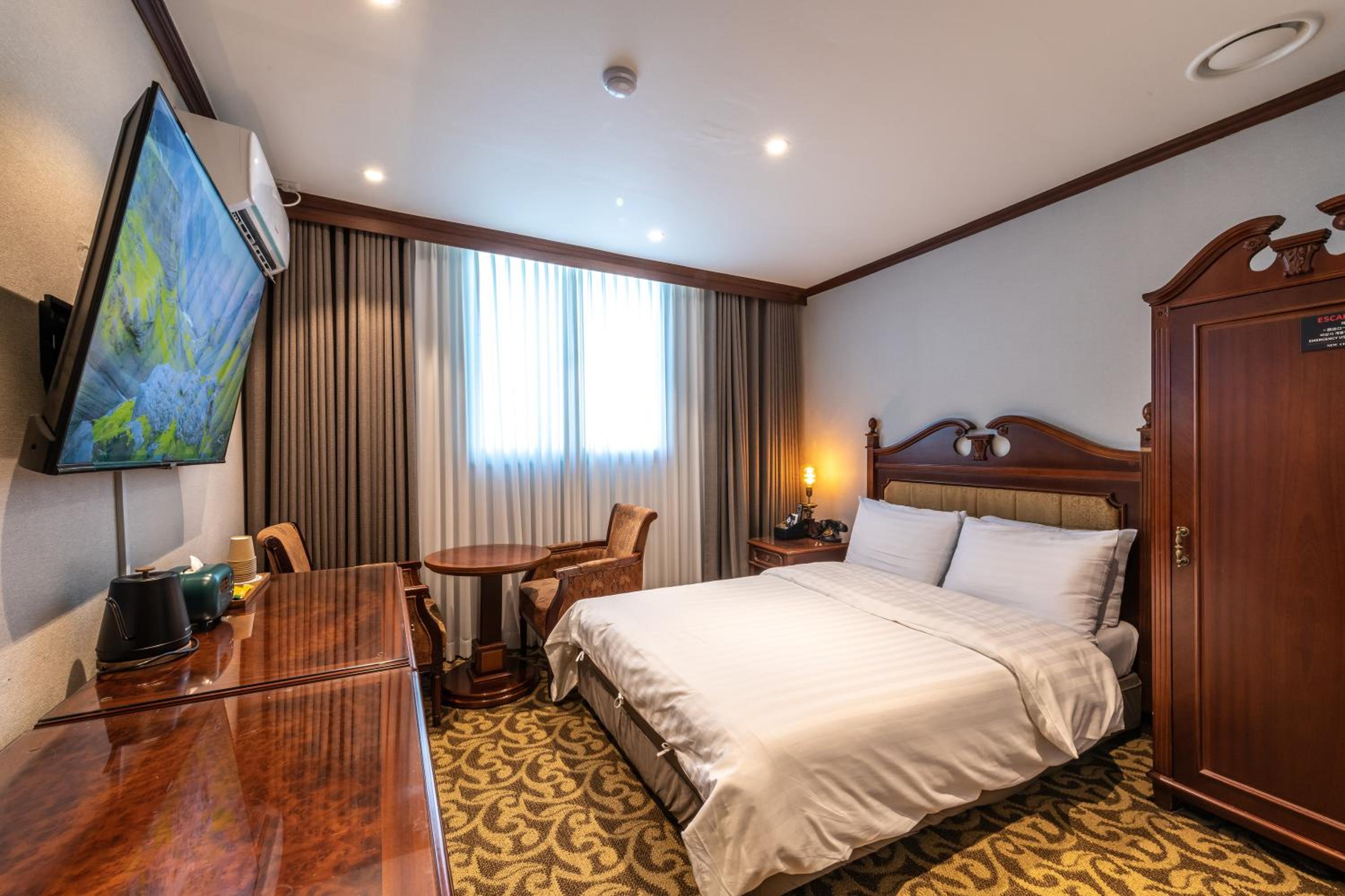Double Room - Photo 1