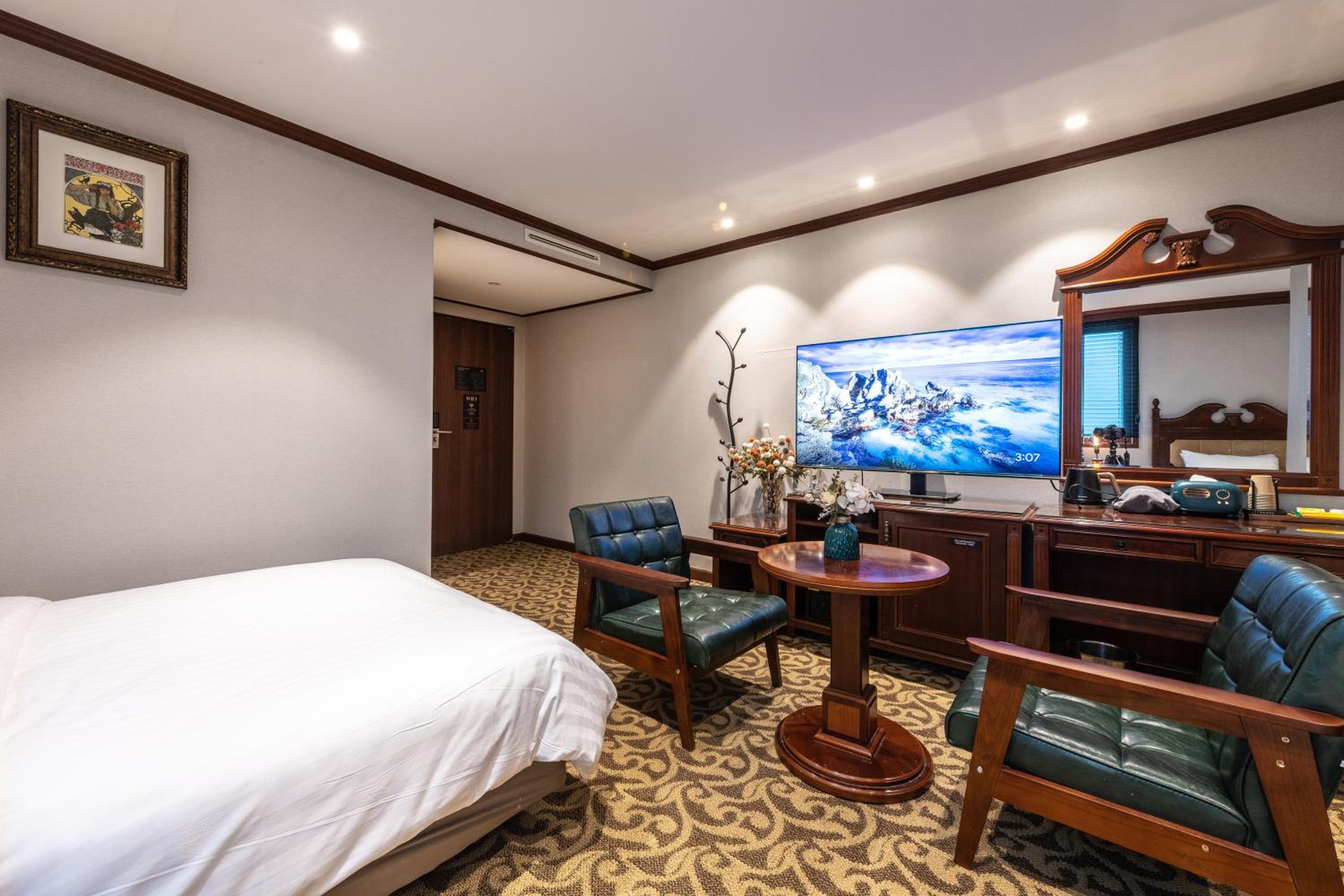 Twin Room - Photo 13