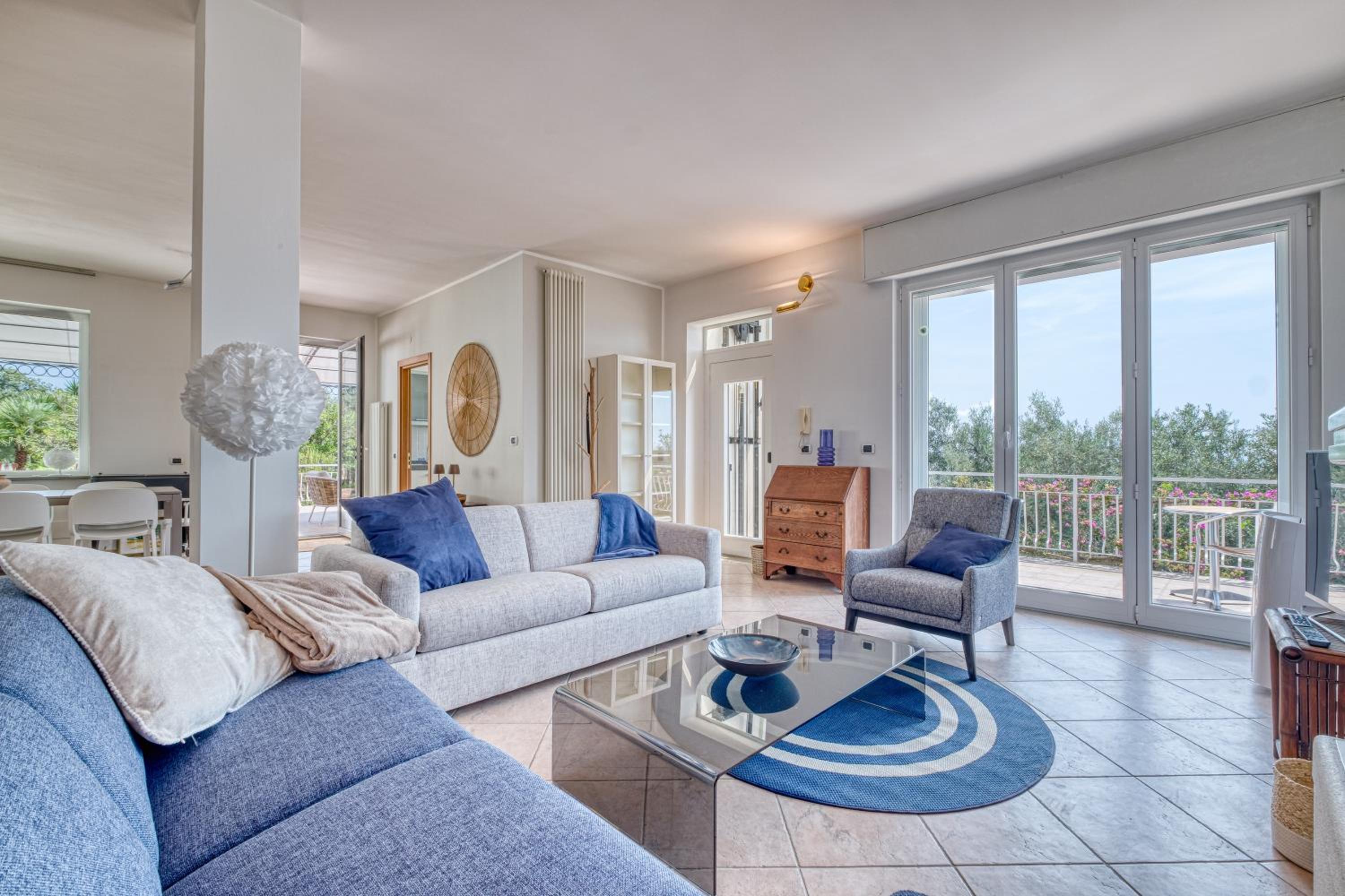 Deluxe Two Bedroom Villa with Sea View photo 1